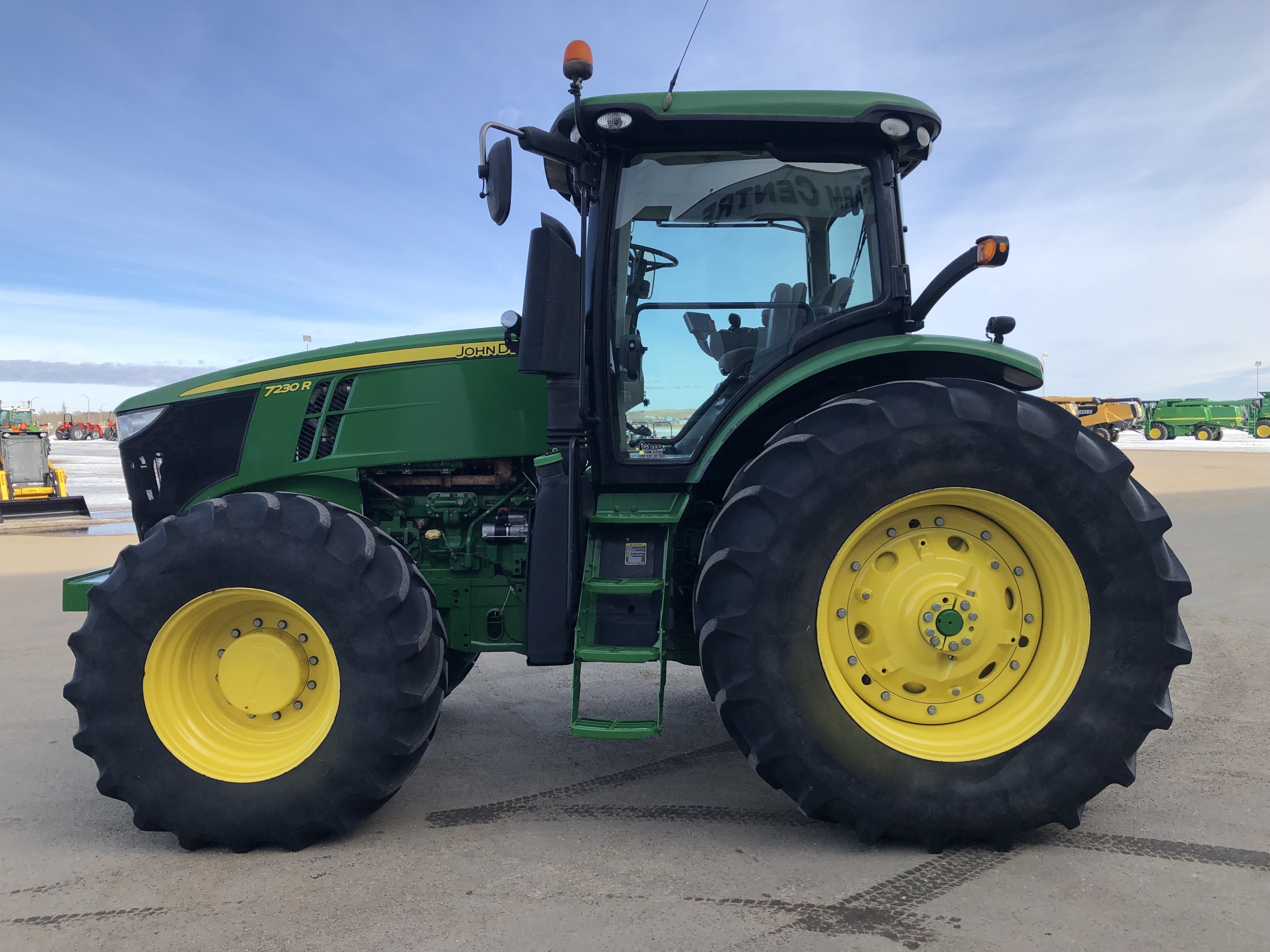 2011 John Deere 7230R Tractor