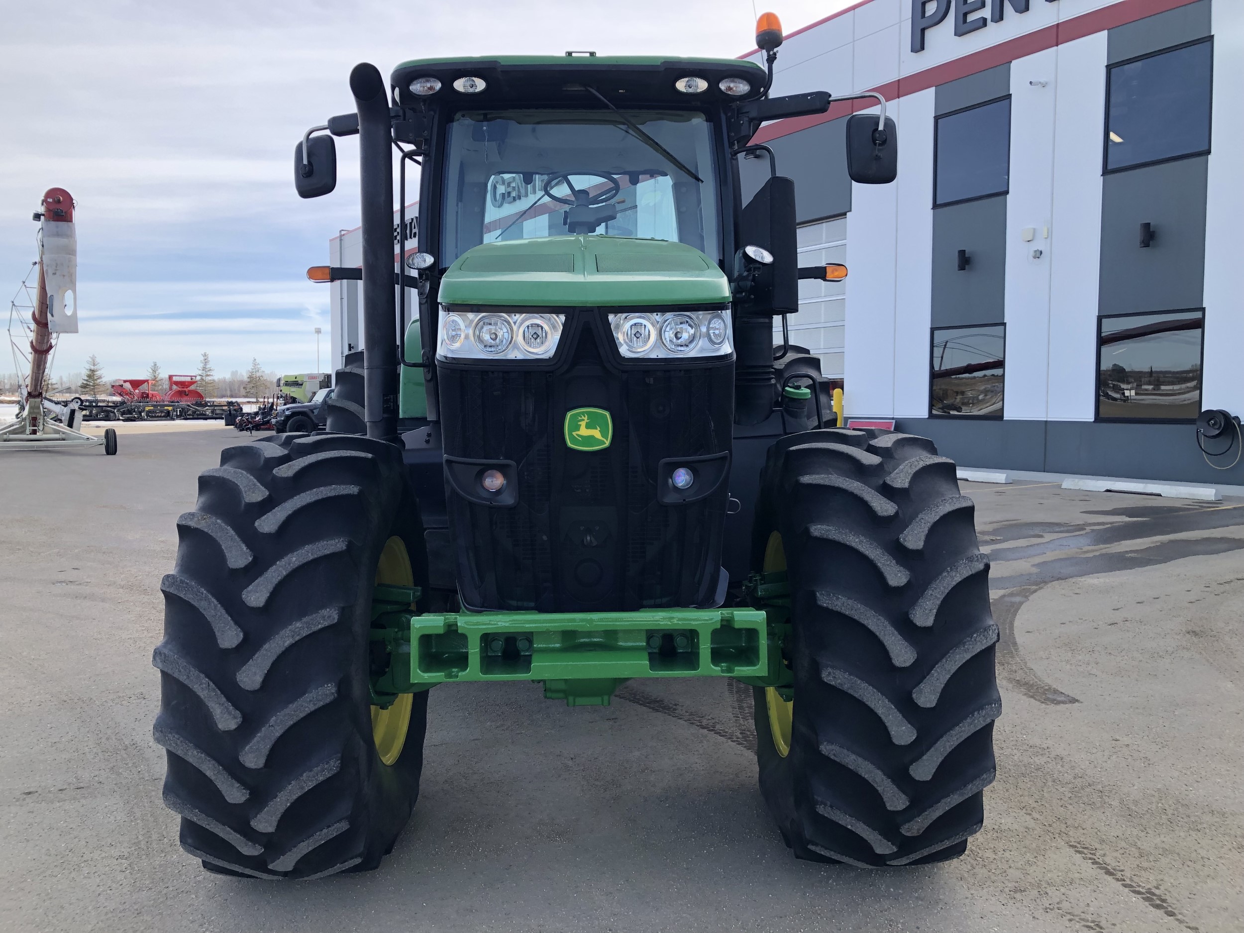 2011 John Deere 7230R Tractor