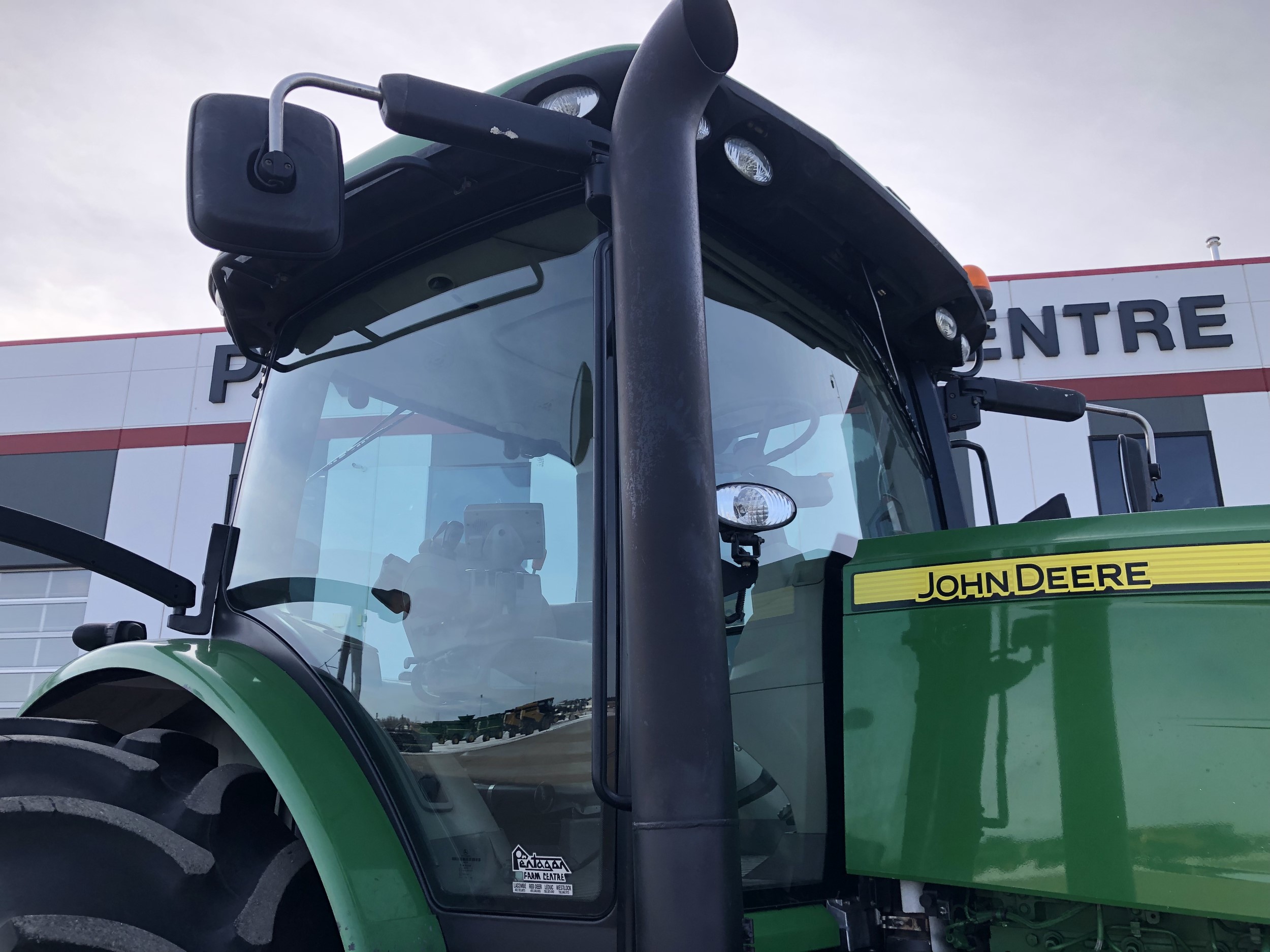 2011 John Deere 7230R Tractor