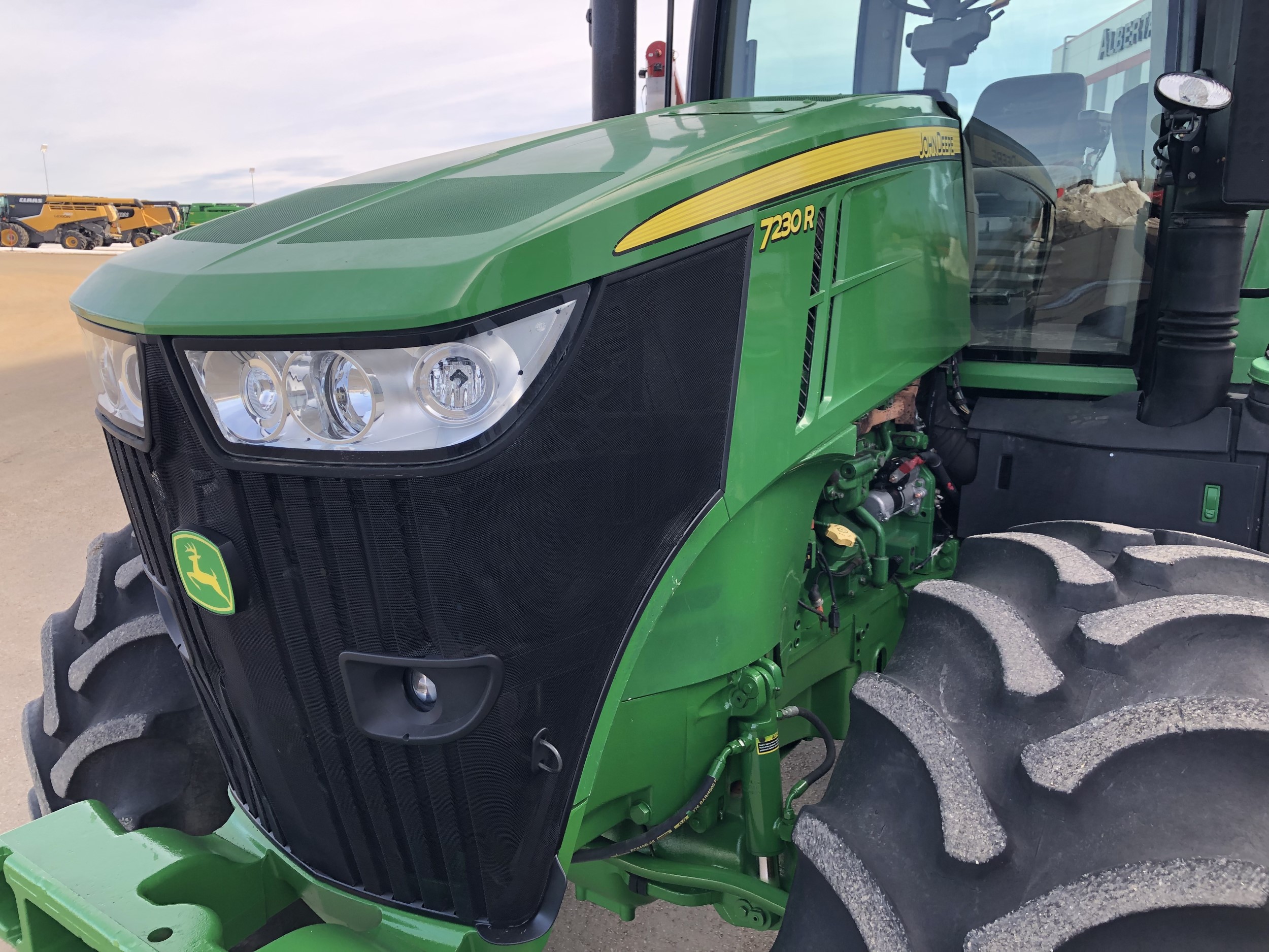 2011 John Deere 7230R Tractor