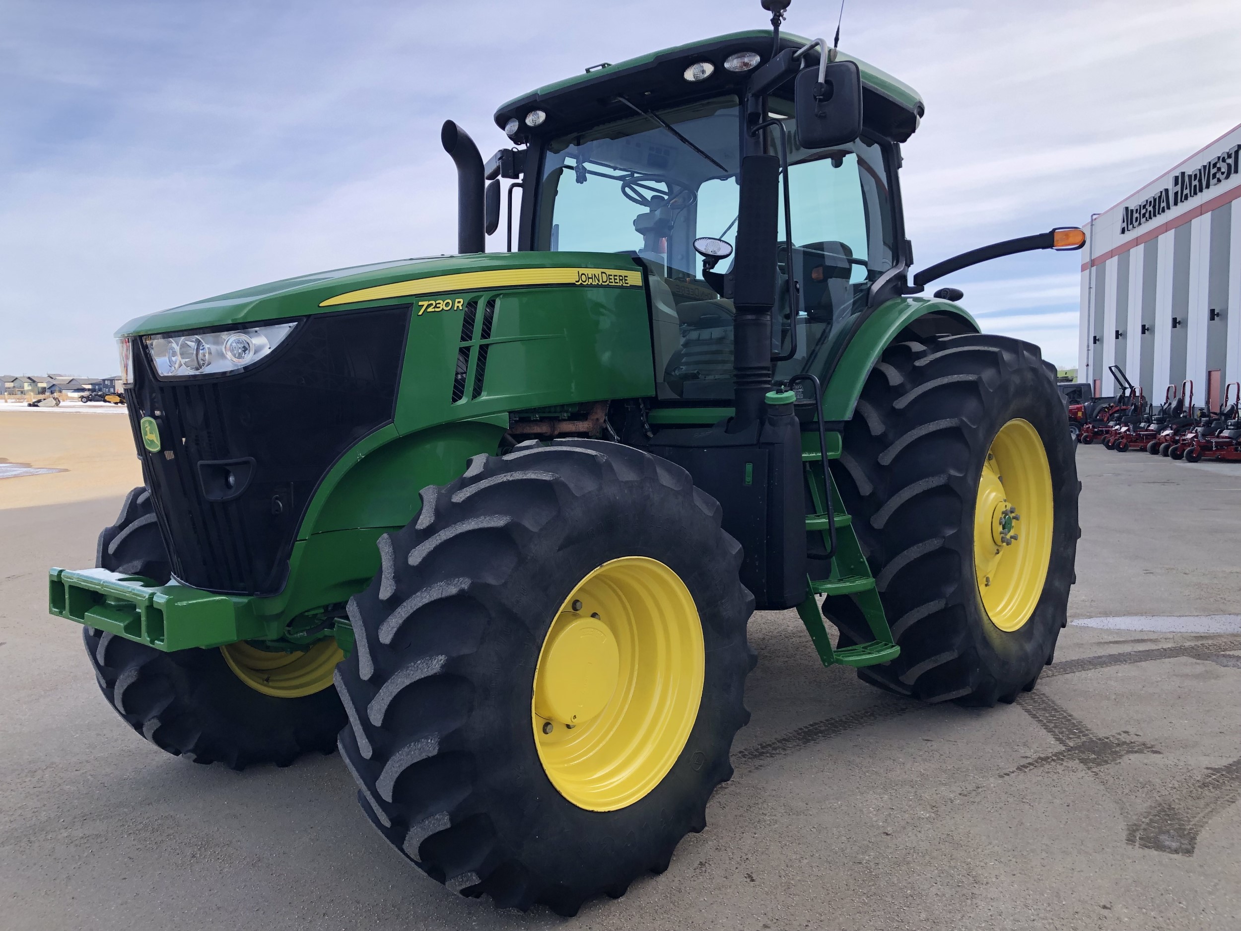 2011 John Deere 7230R Tractor