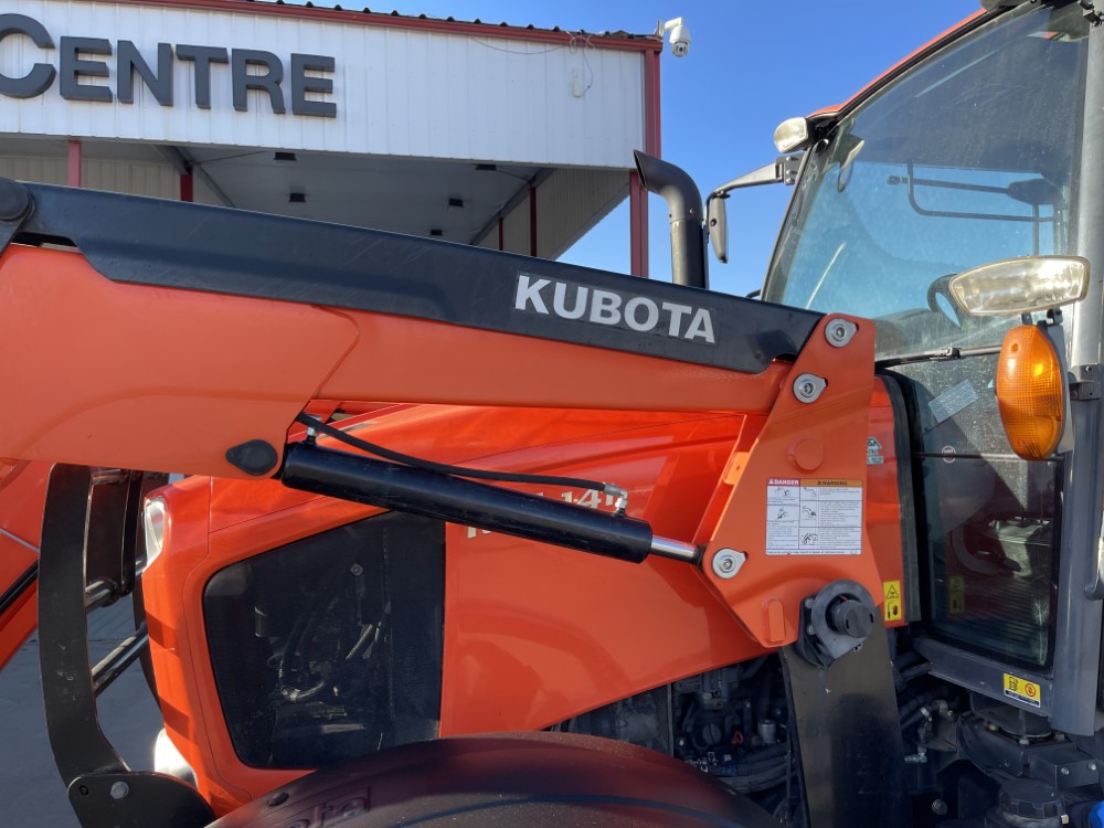 2015 Kubota M6-141 Tractor