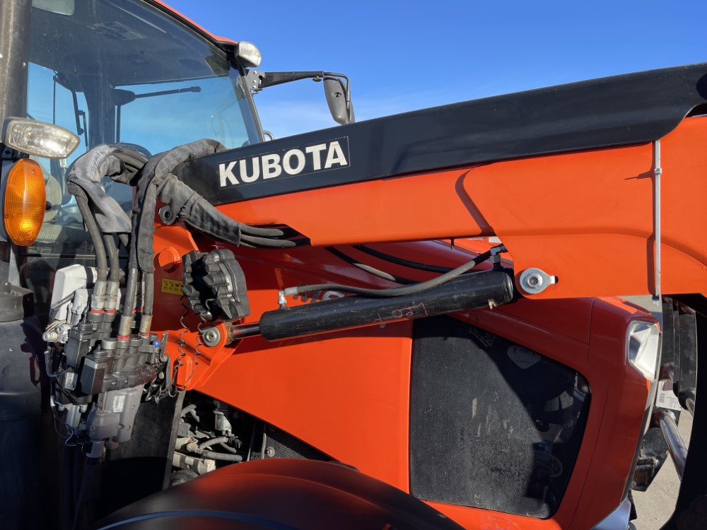 2015 Kubota M6-141 Tractor