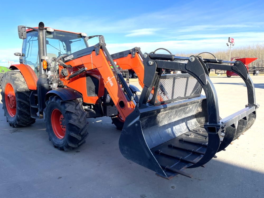 2015 Kubota M6-141 Tractor