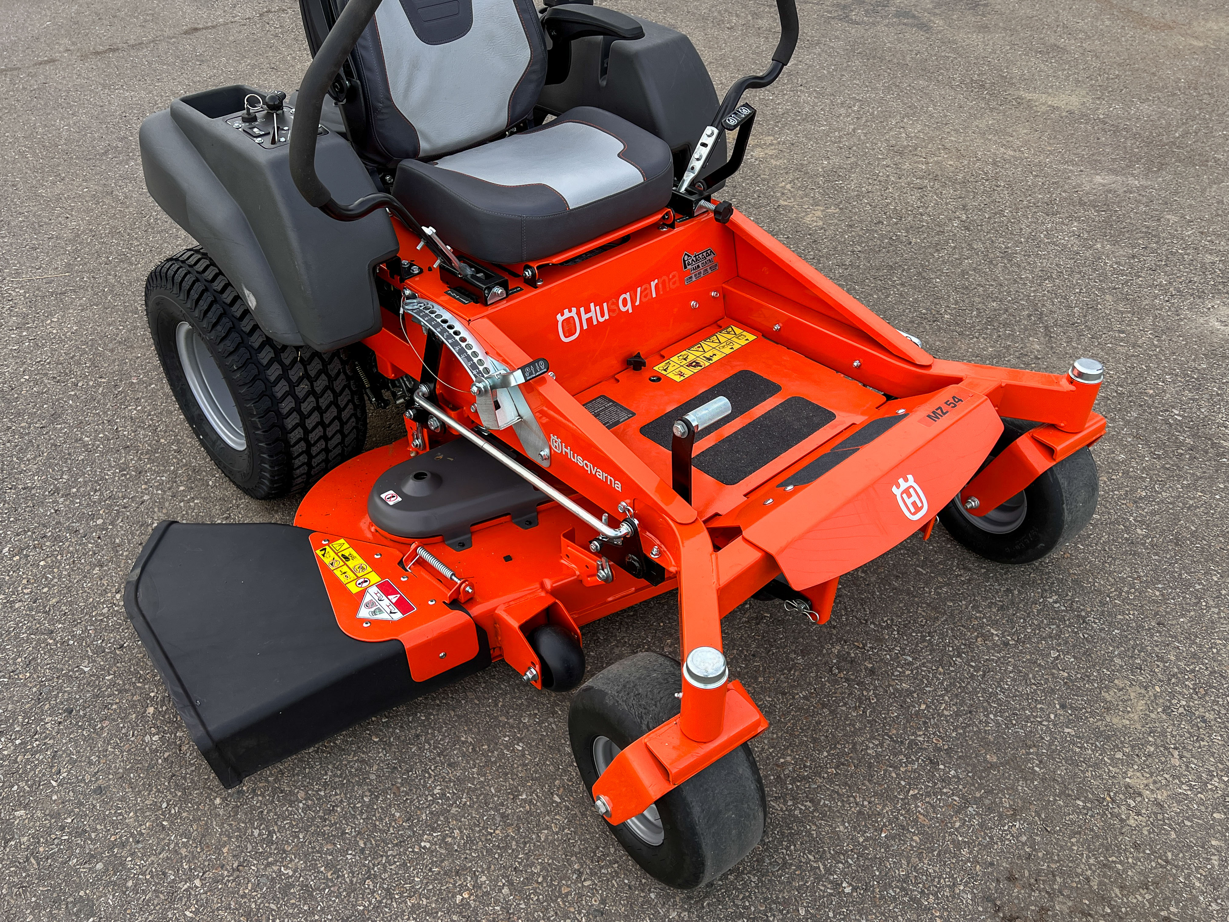 2023 Husqvarna MZ54 Mower/Zero Turn