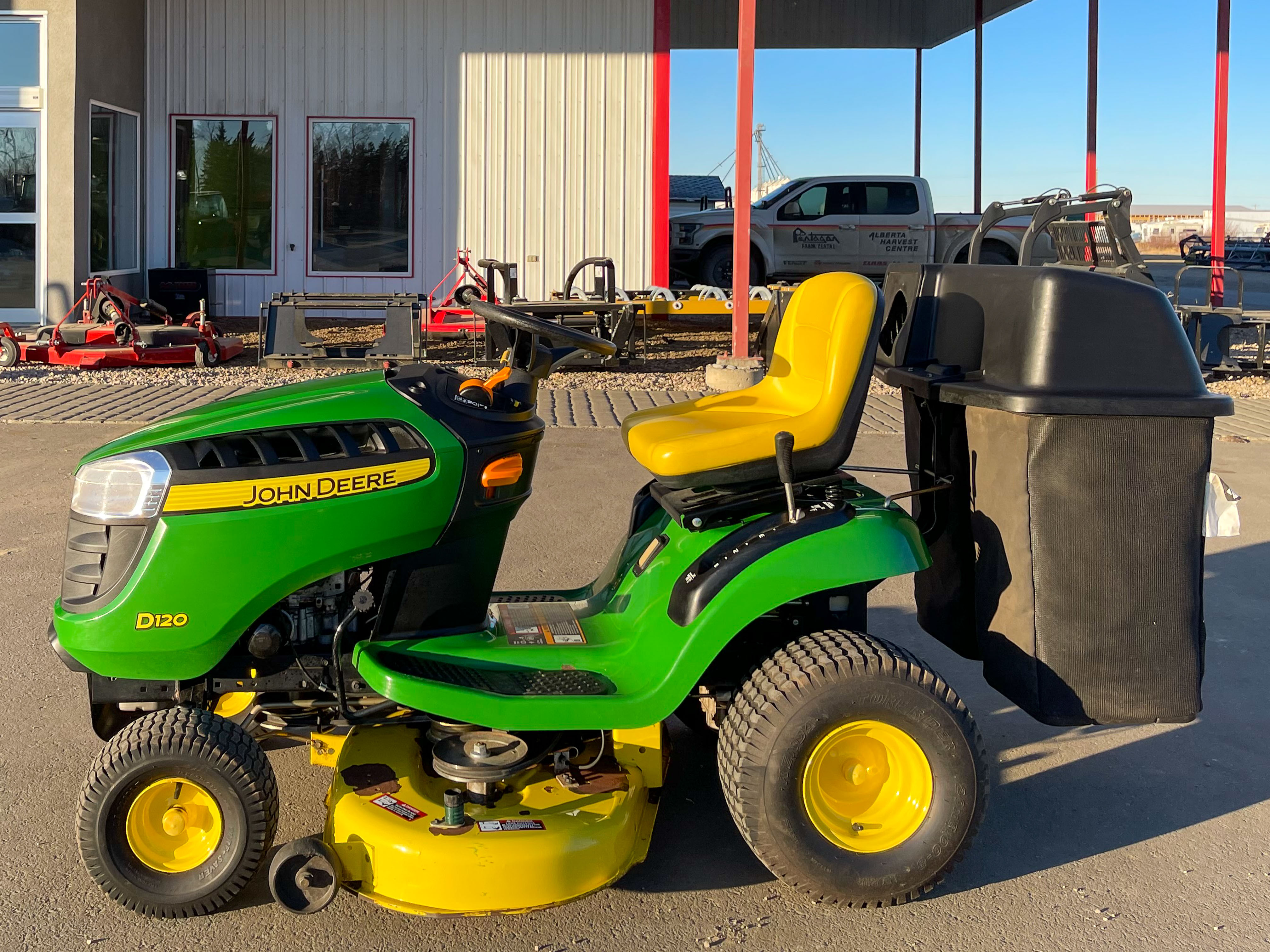 John deere discount d120 lawn tractor