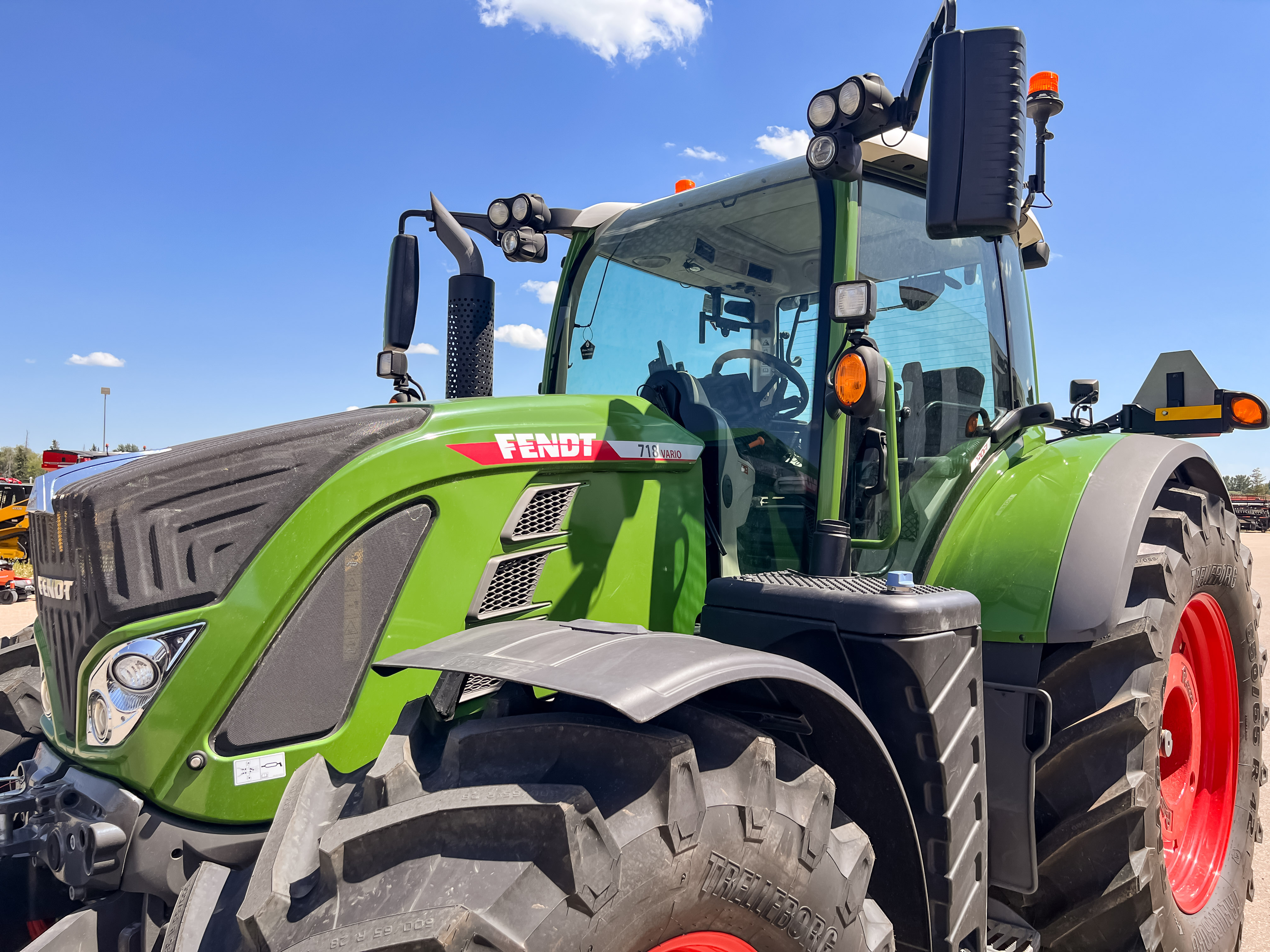 2021 Fendt 718 Gen6 Tractor