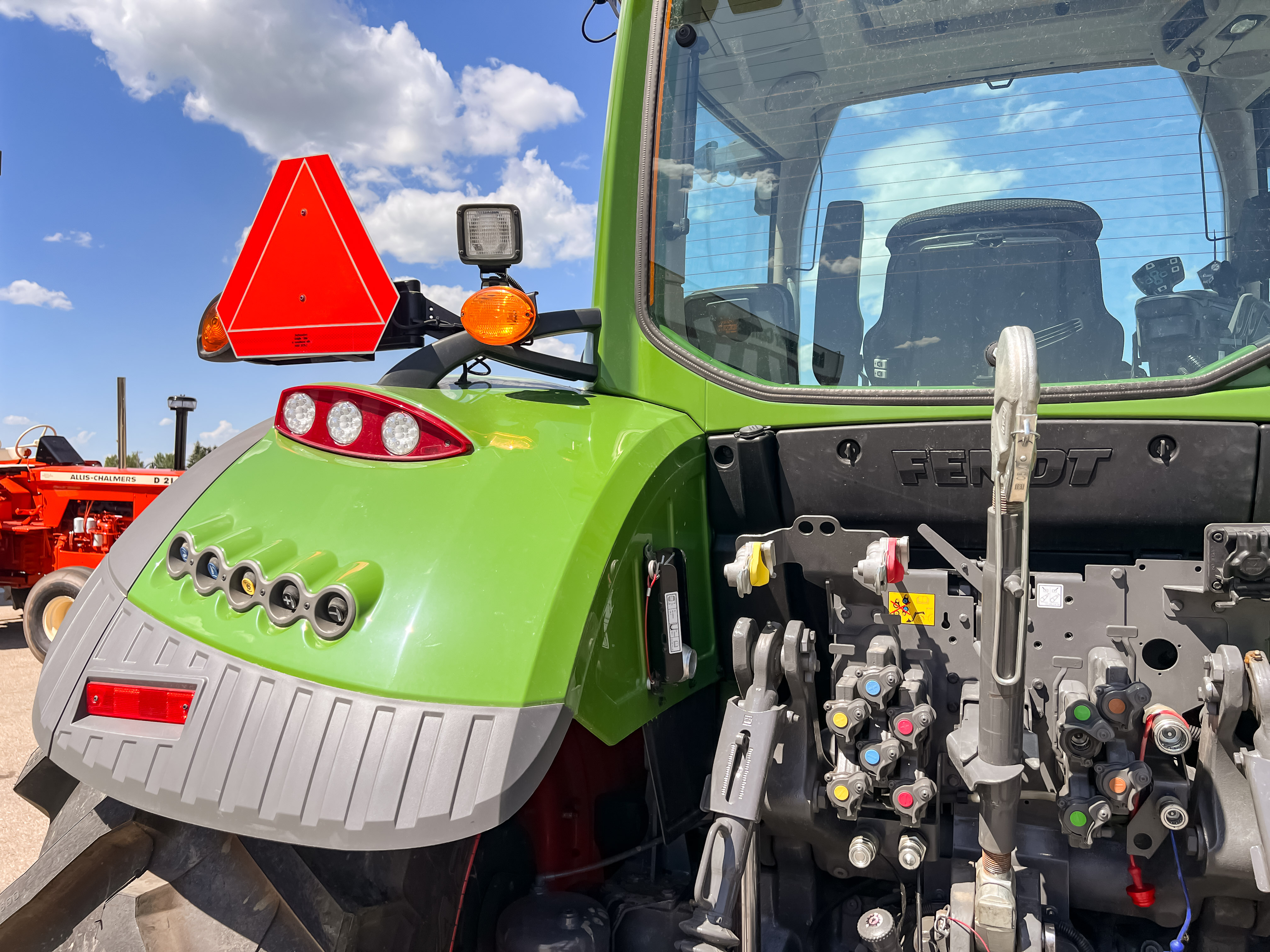 2021 Fendt 718 Gen6 Tractor