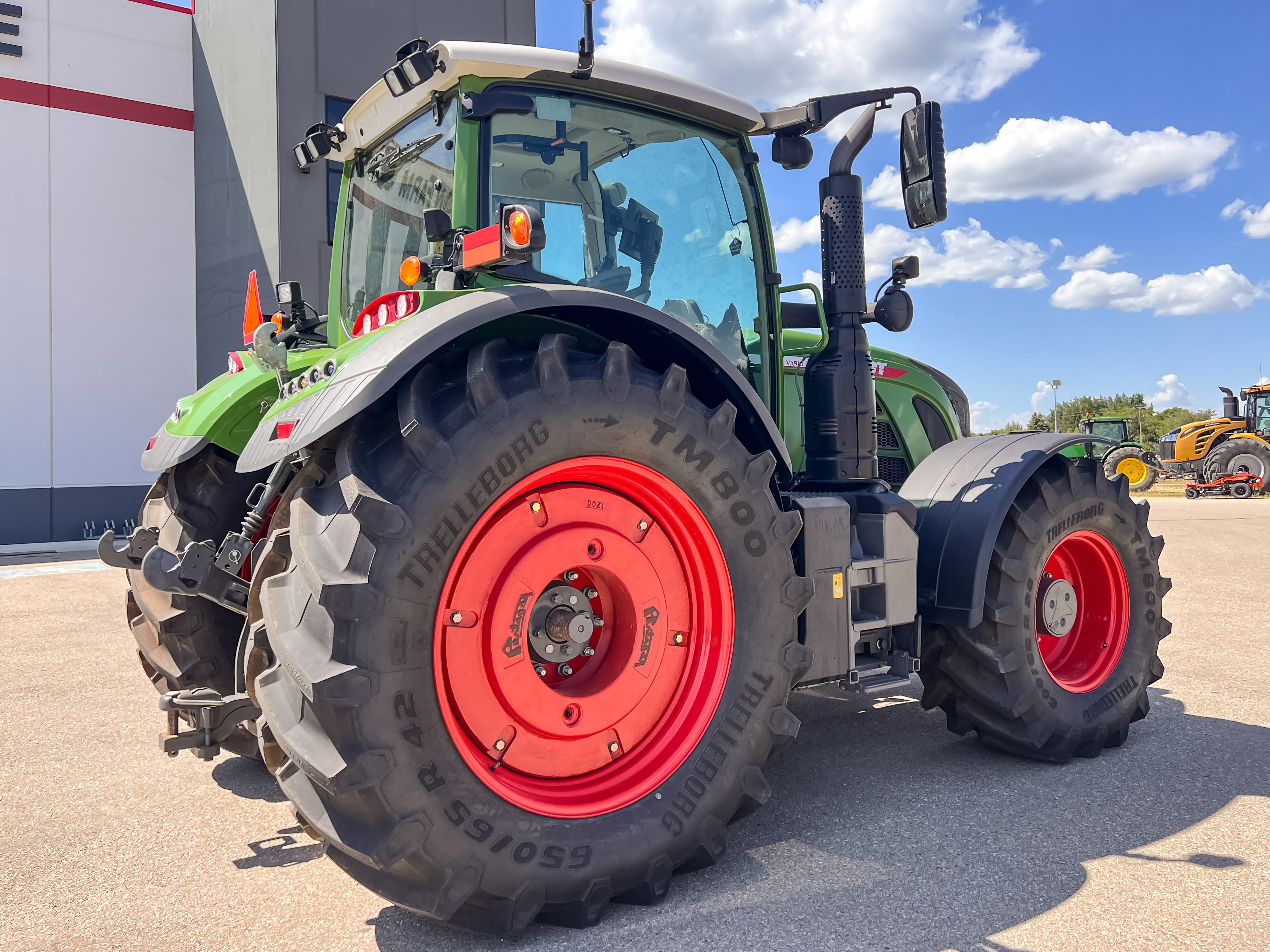 2021 Fendt 718 Gen6 Tractor