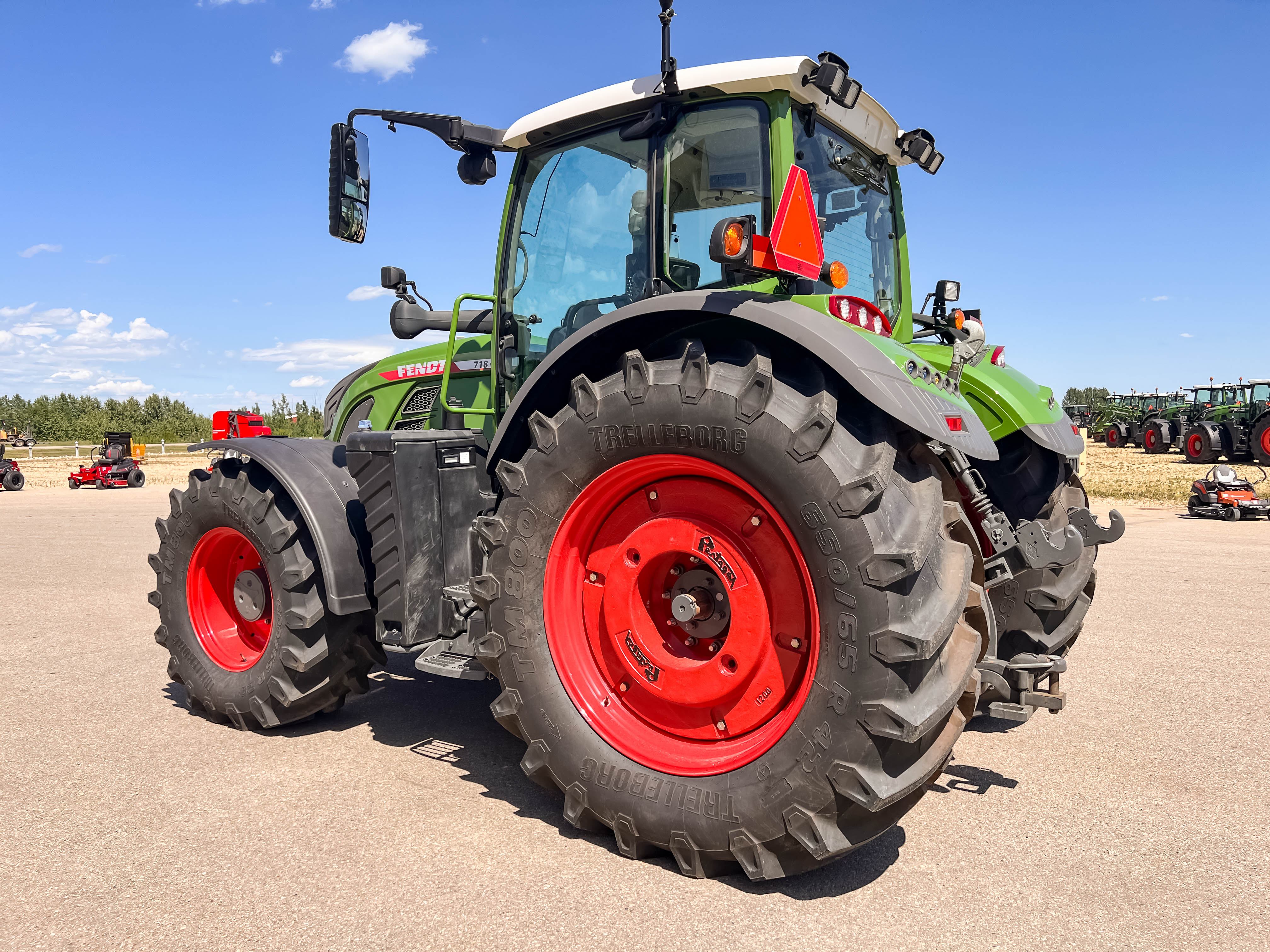 2021 Fendt 718 Gen6 Tractor