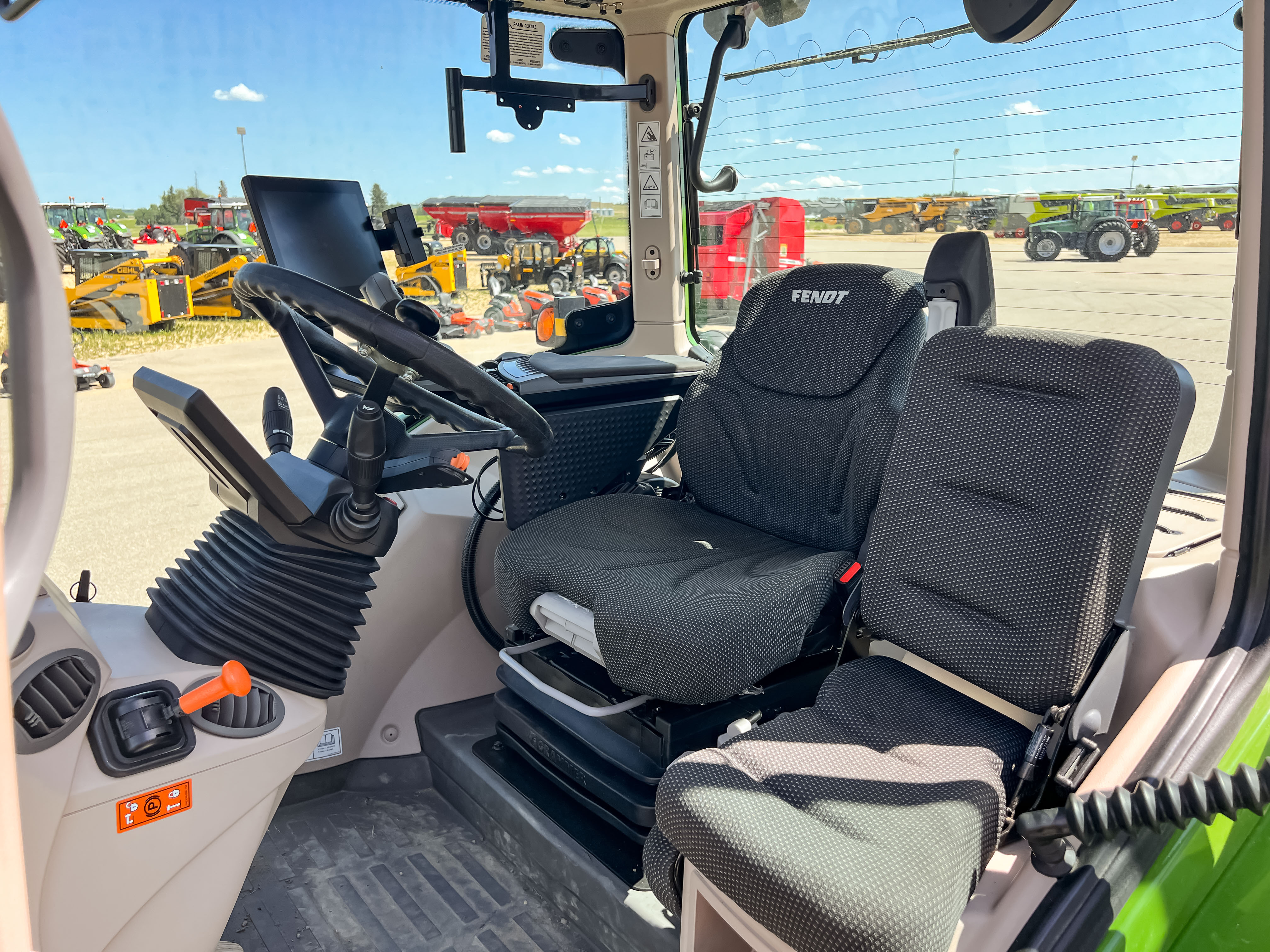 2021 Fendt 718 Gen6 Tractor