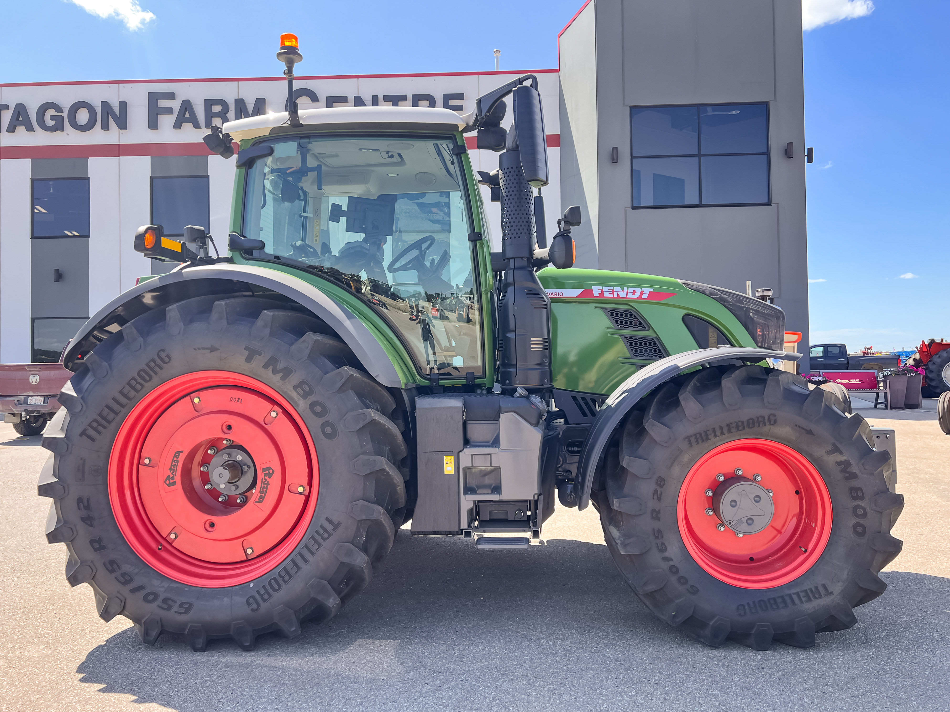 2021 Fendt 718 Gen6 Tractor