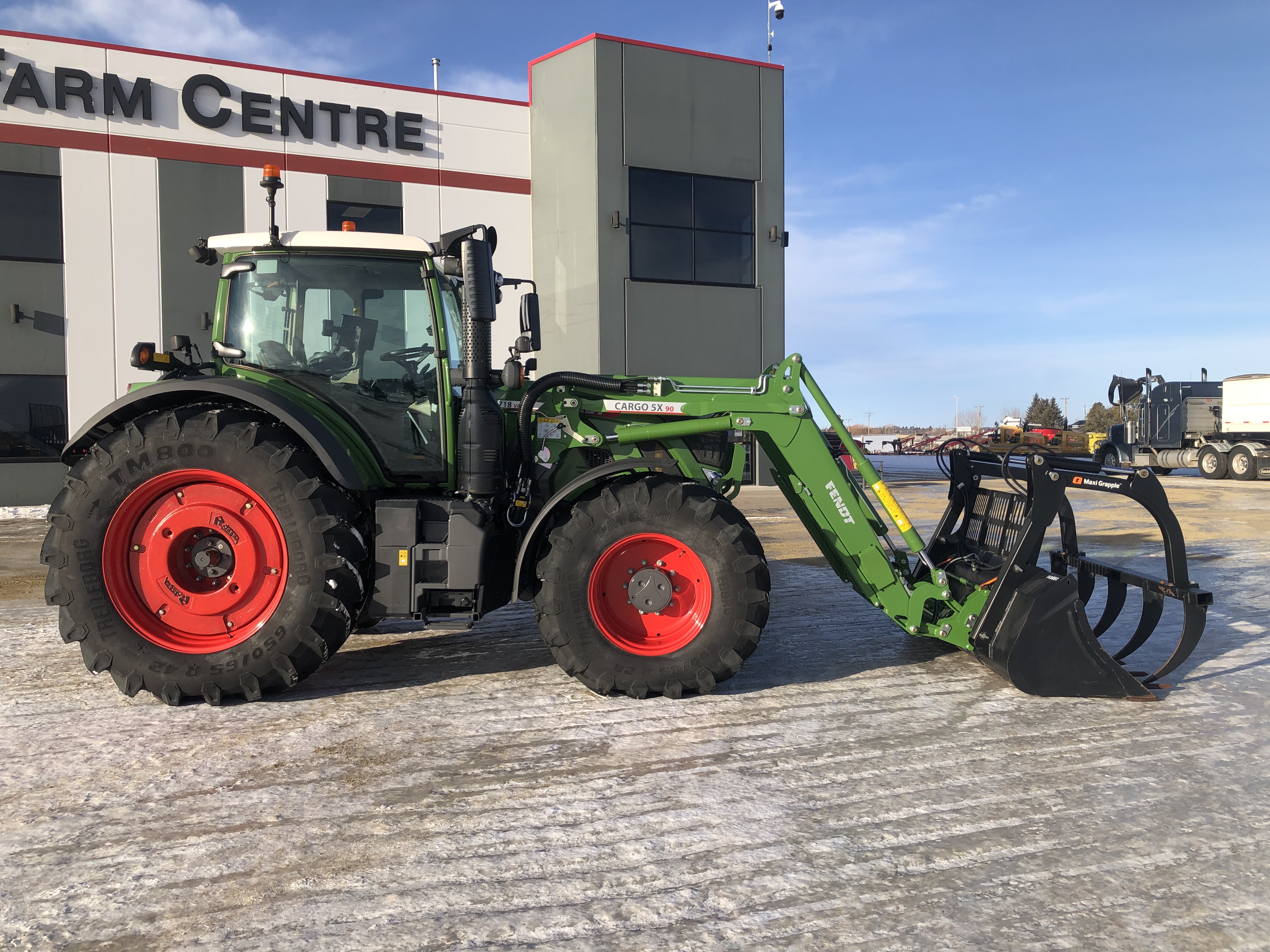 2021 Fendt 718 Gen6 Tractor