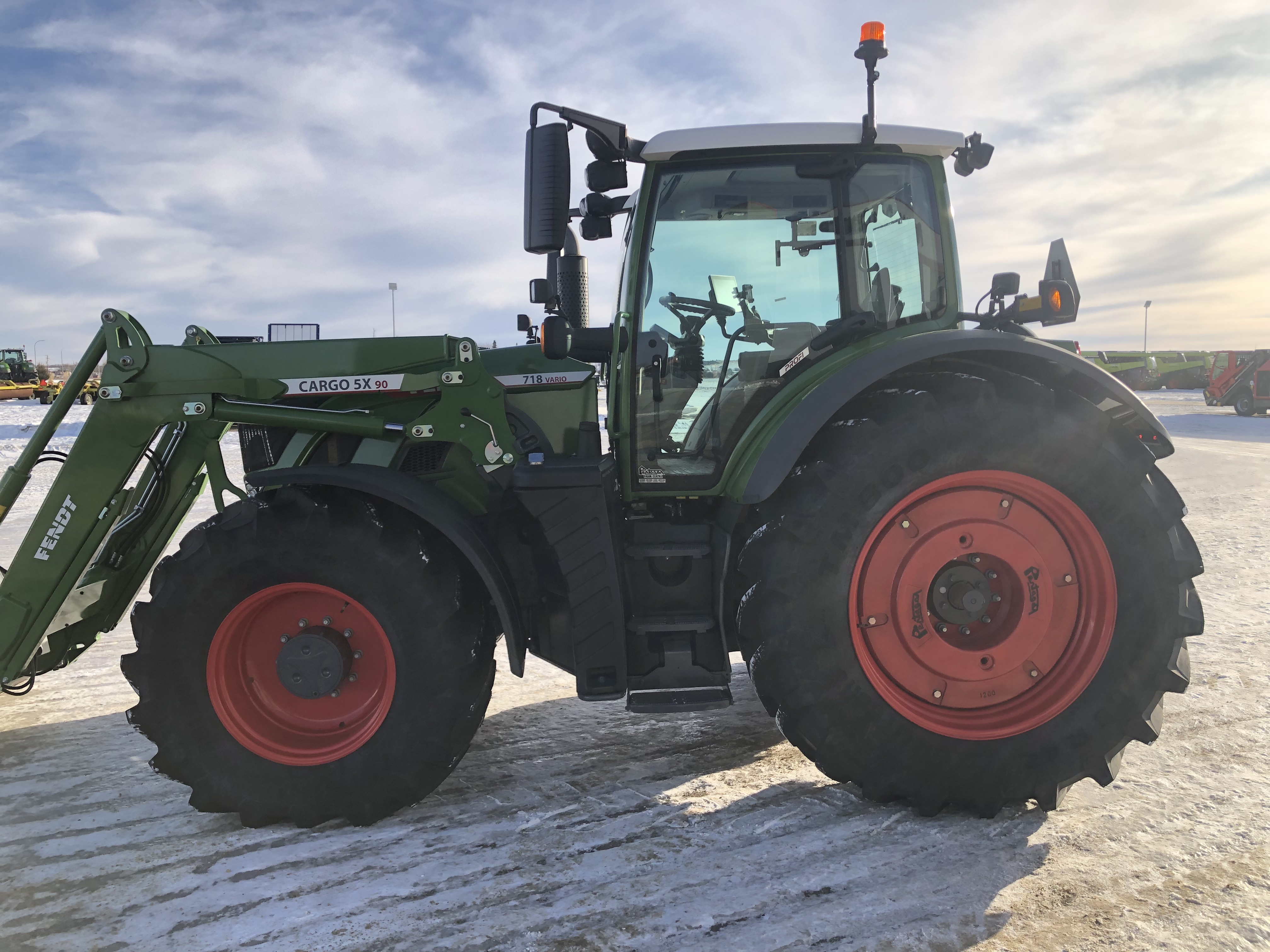 2021 Fendt 718 Gen6 Tractor