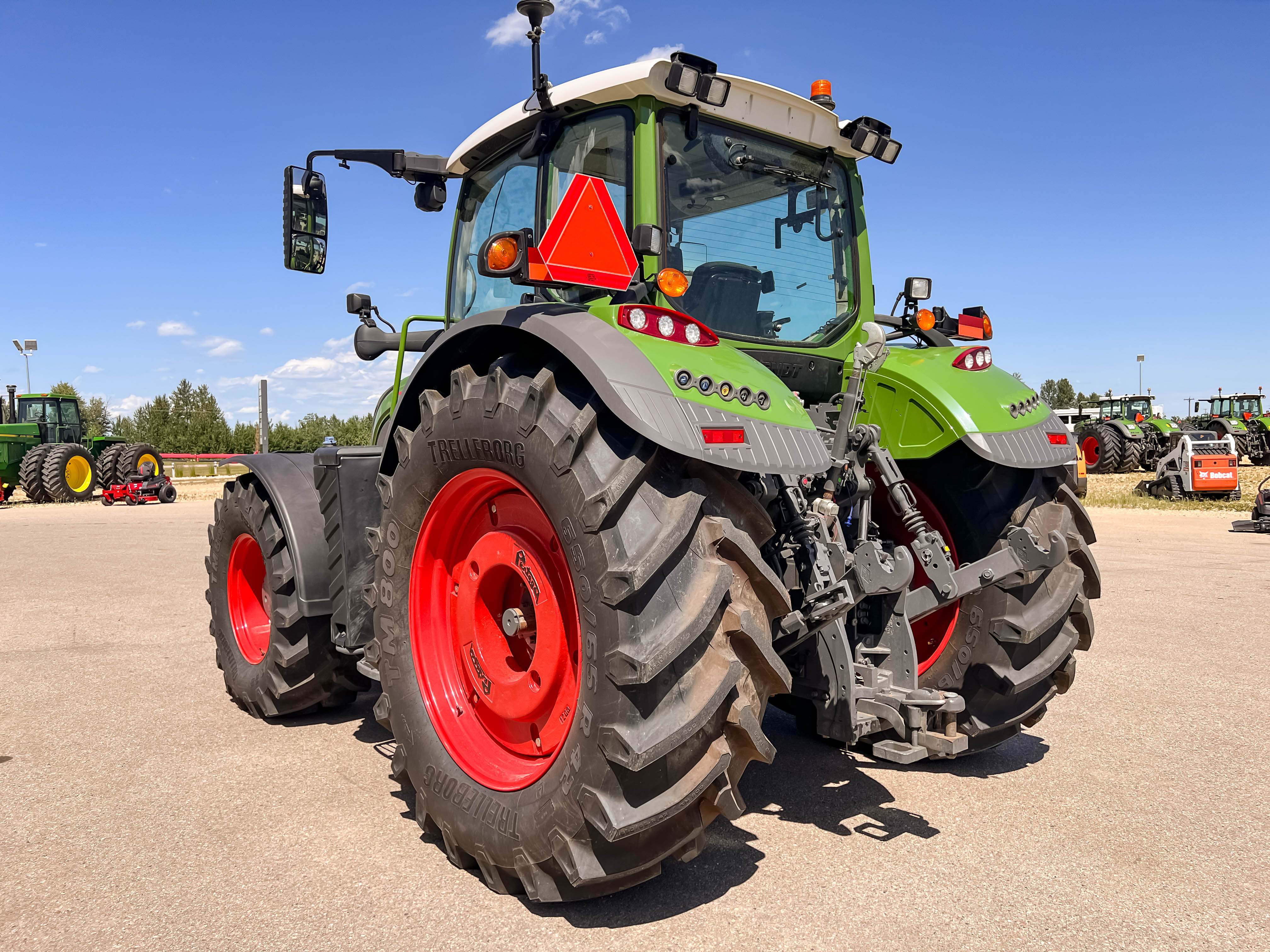 2021 Fendt 718 Gen6 Tractor