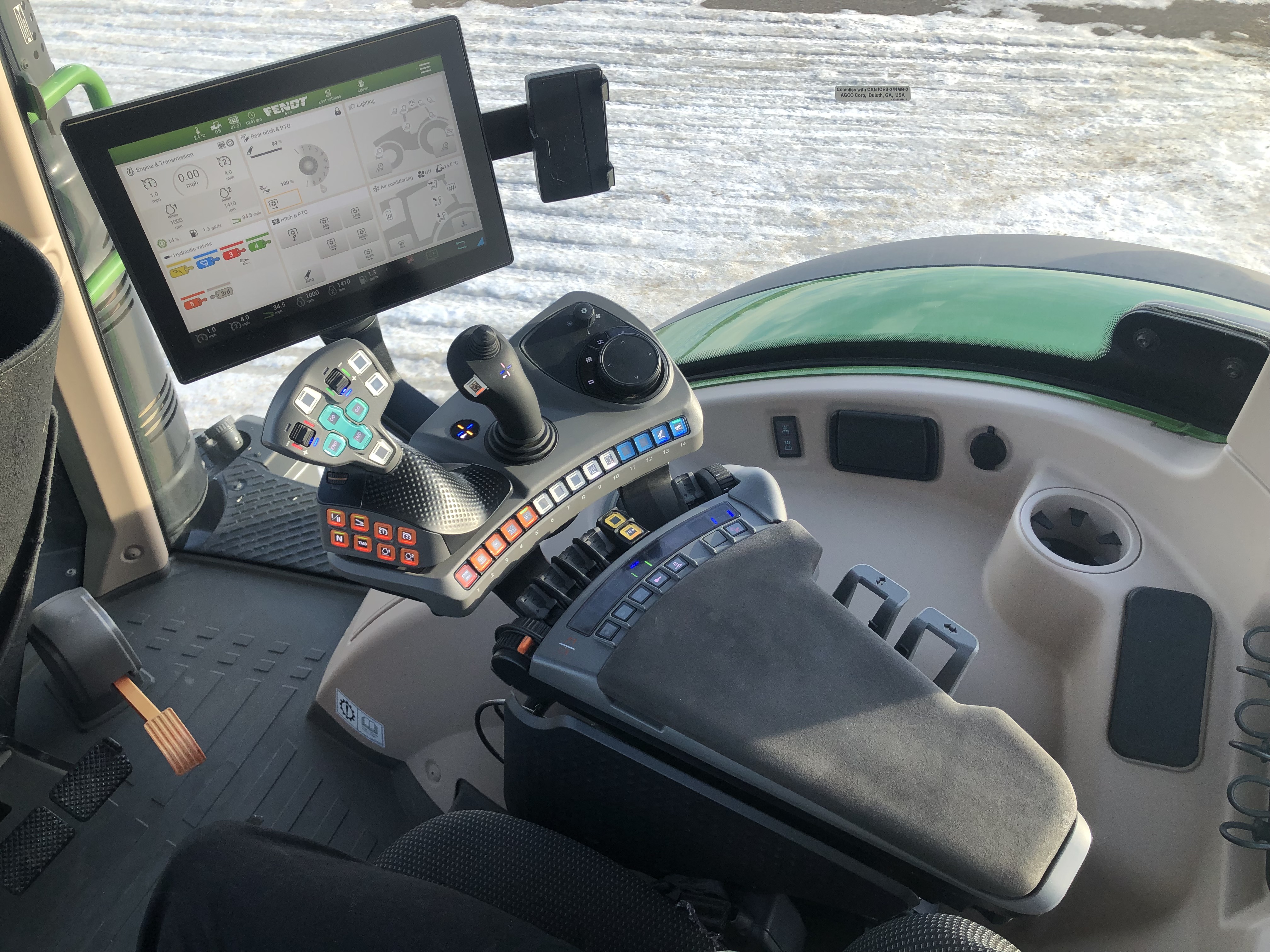 2021 Fendt 718 Gen6 Tractor