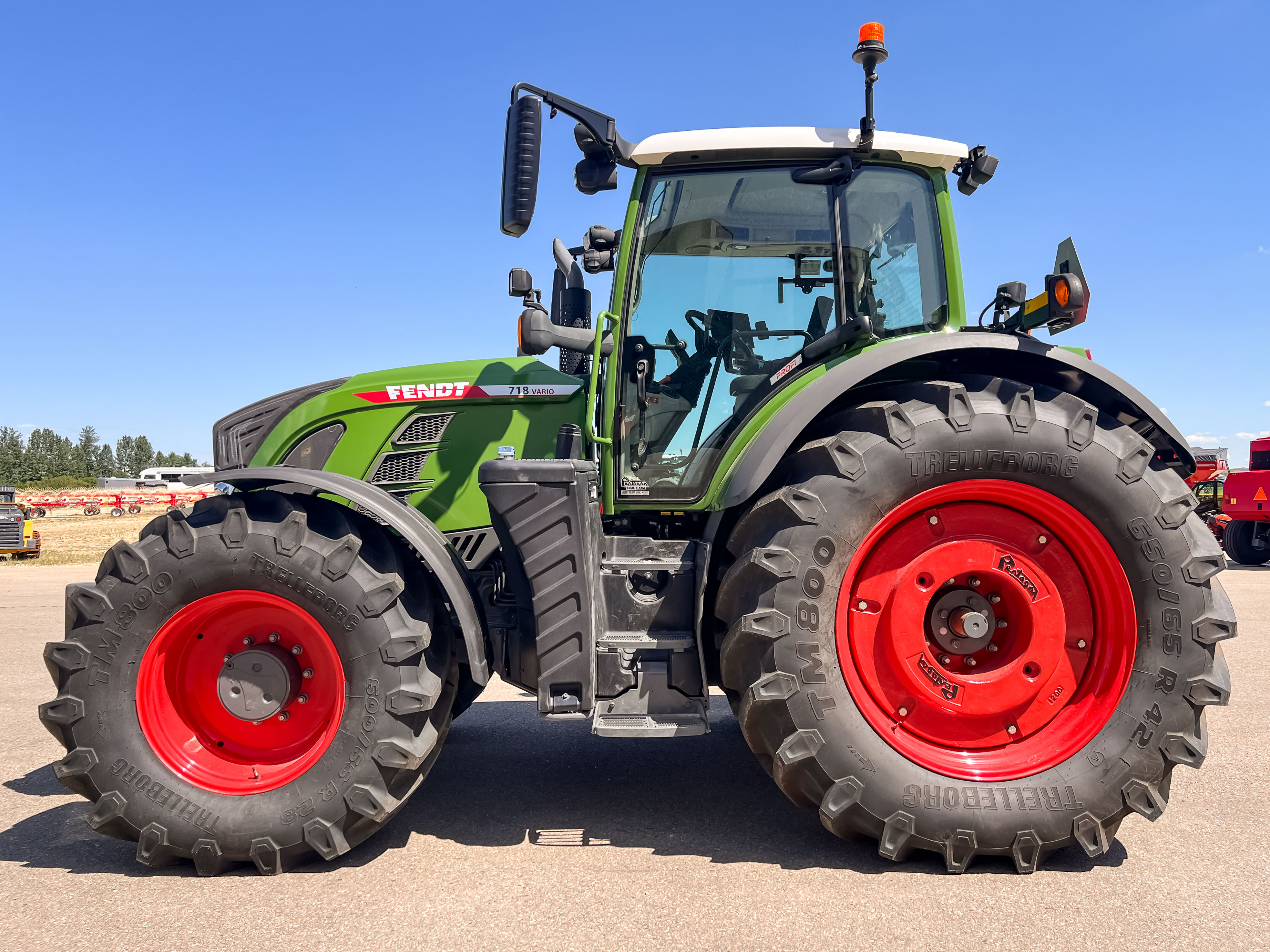 2021 Fendt 718 Gen6 Tractor