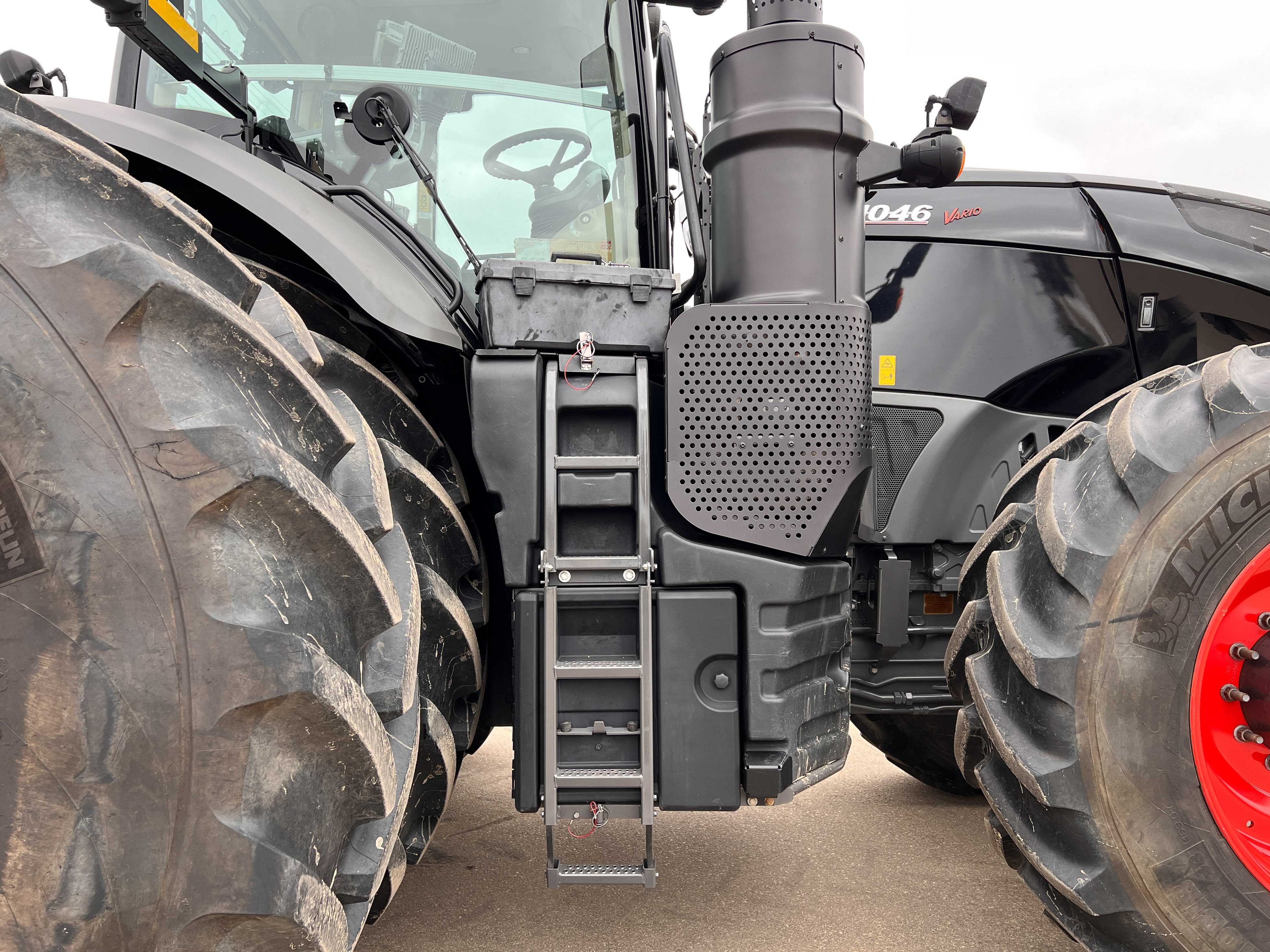 2019 Fendt 1046 Tractor