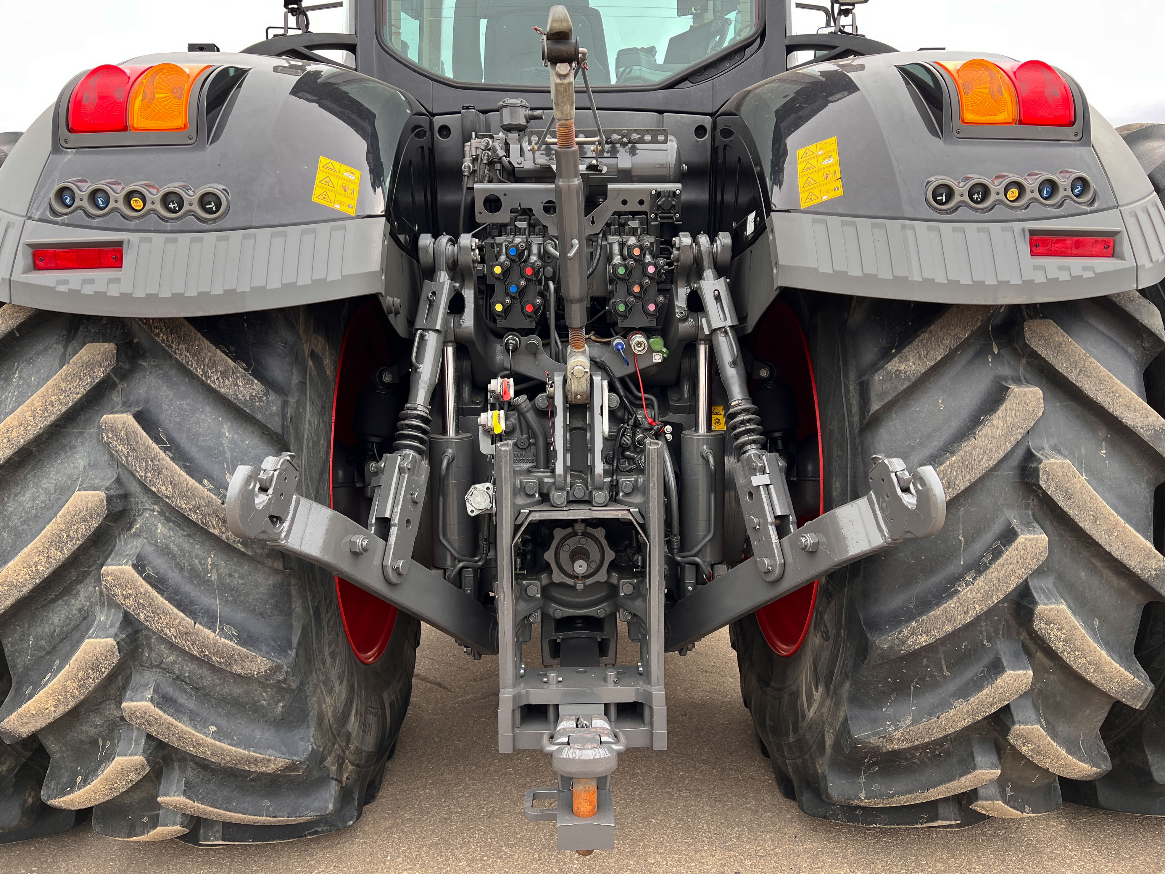 2019 Fendt 1046 Tractor