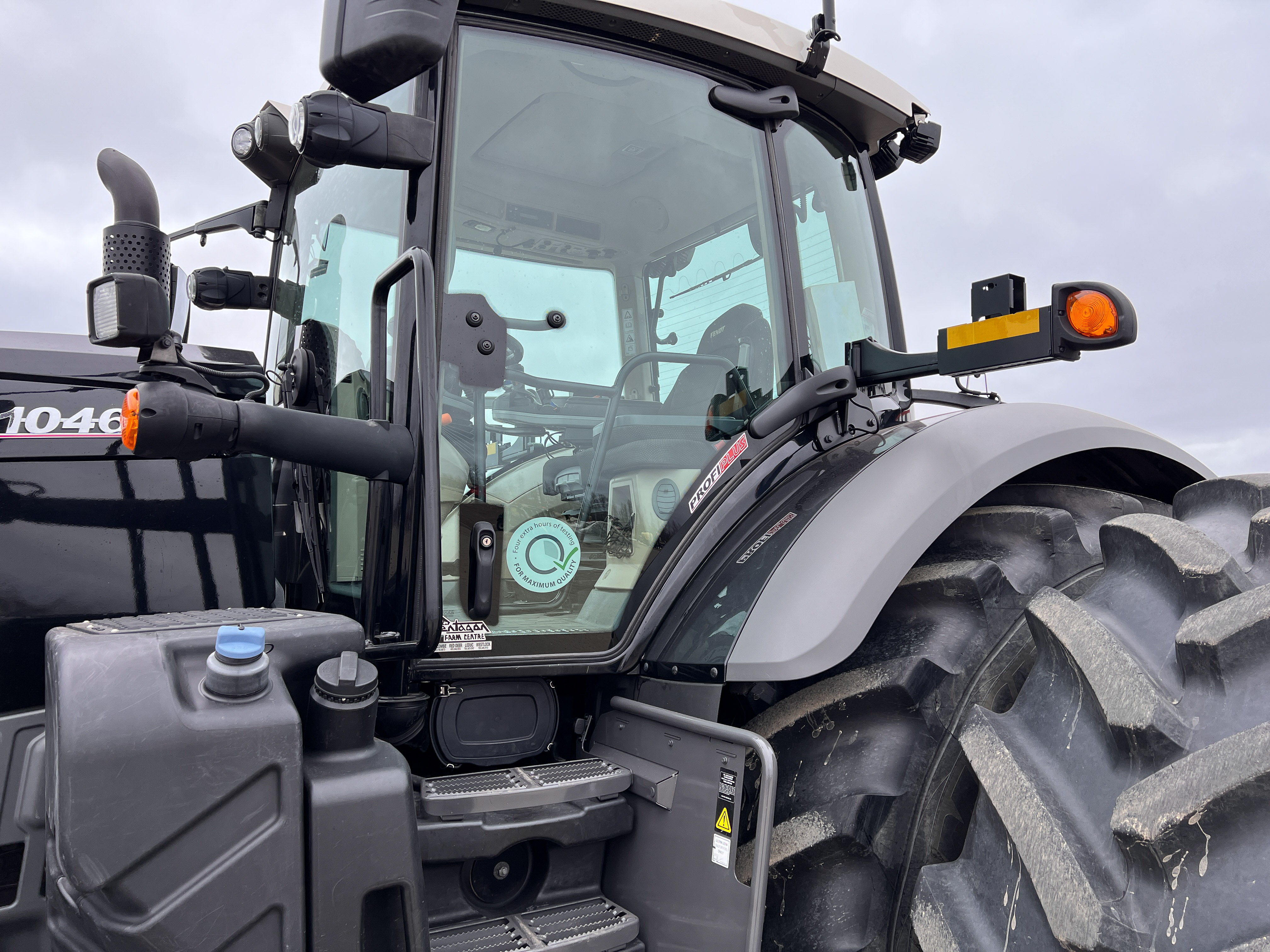 2019 Fendt 1046 Tractor