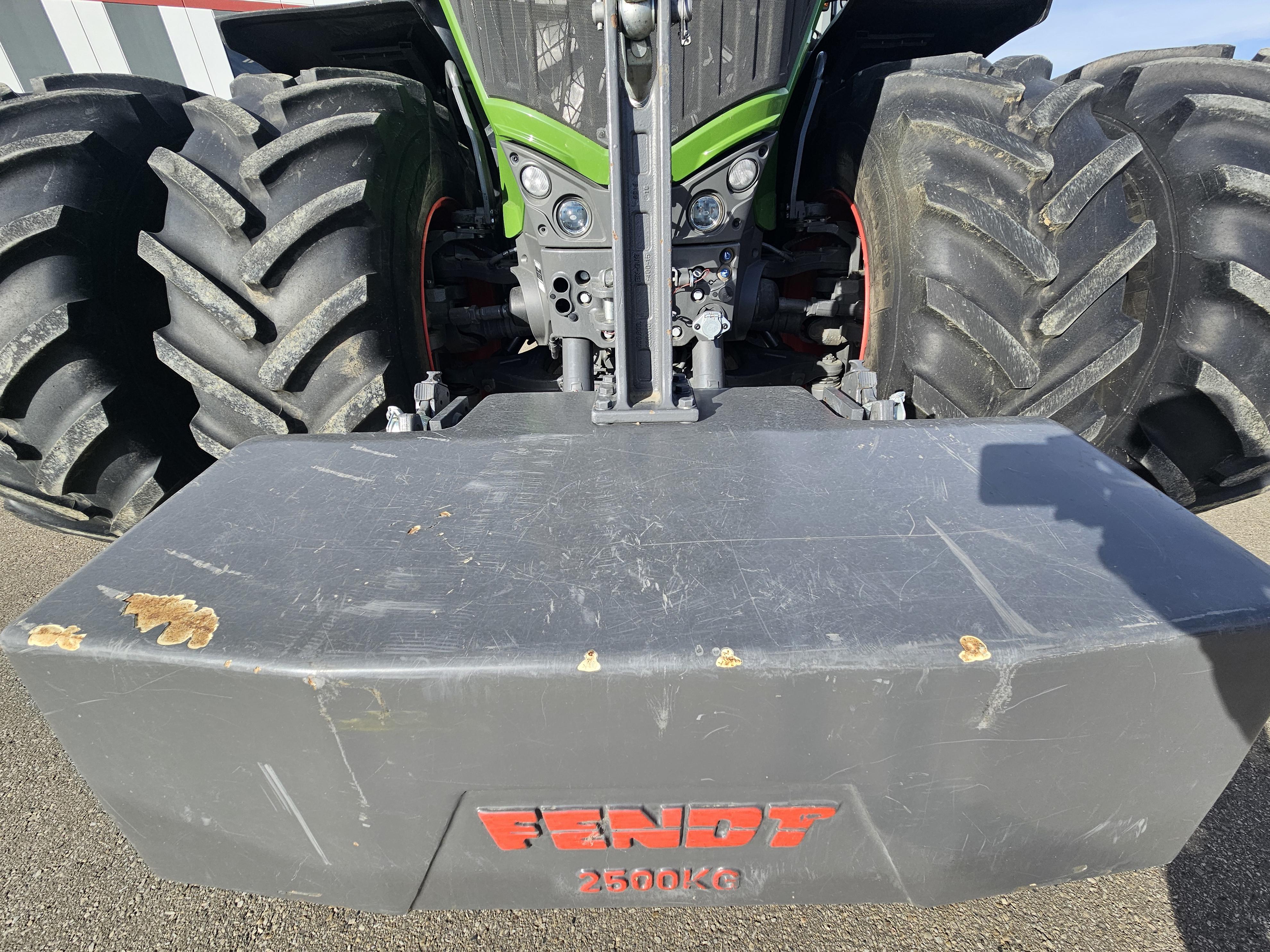 2019 Fendt 1050 Tractor