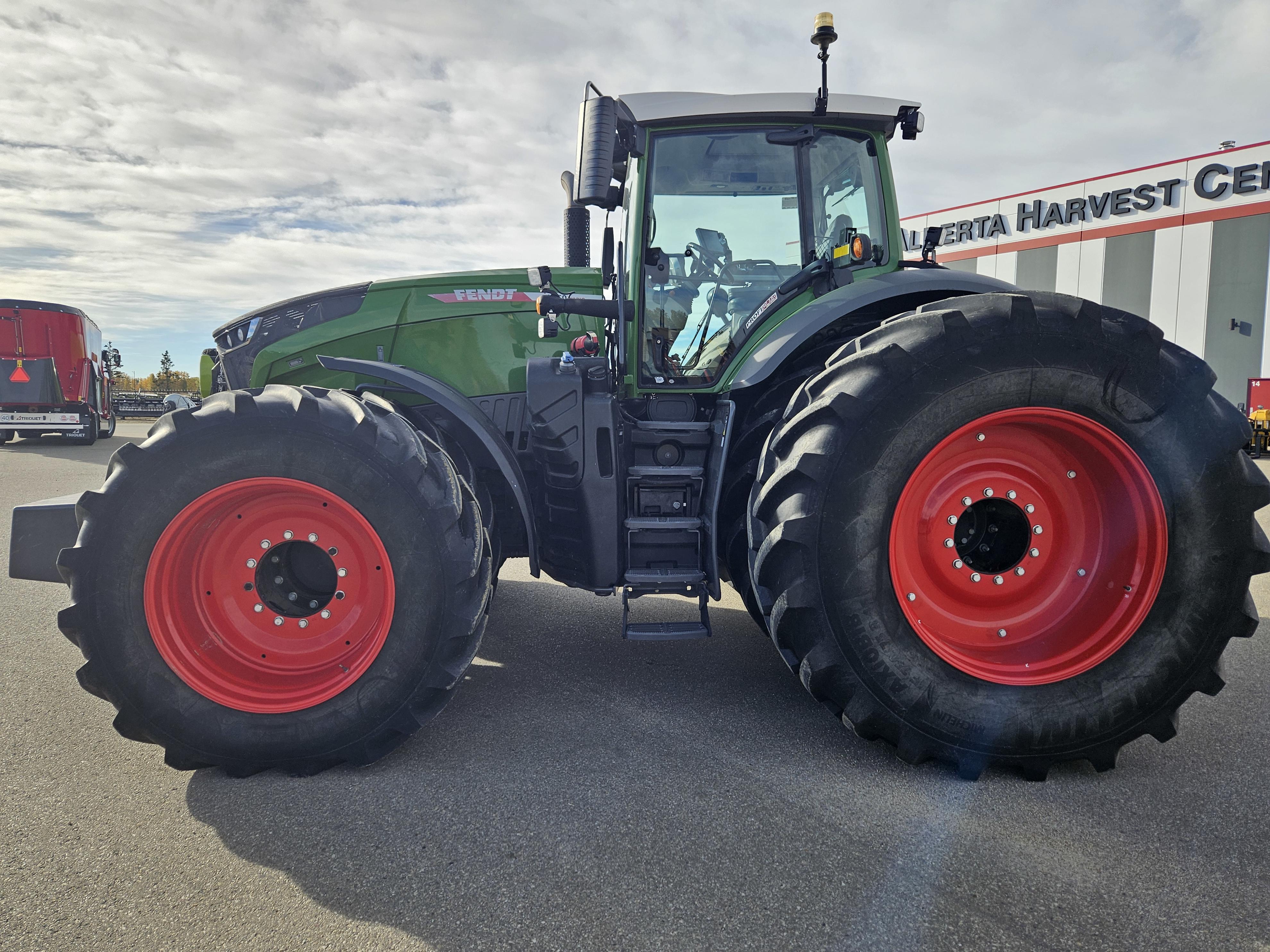 2019 Fendt 1050 Tractor