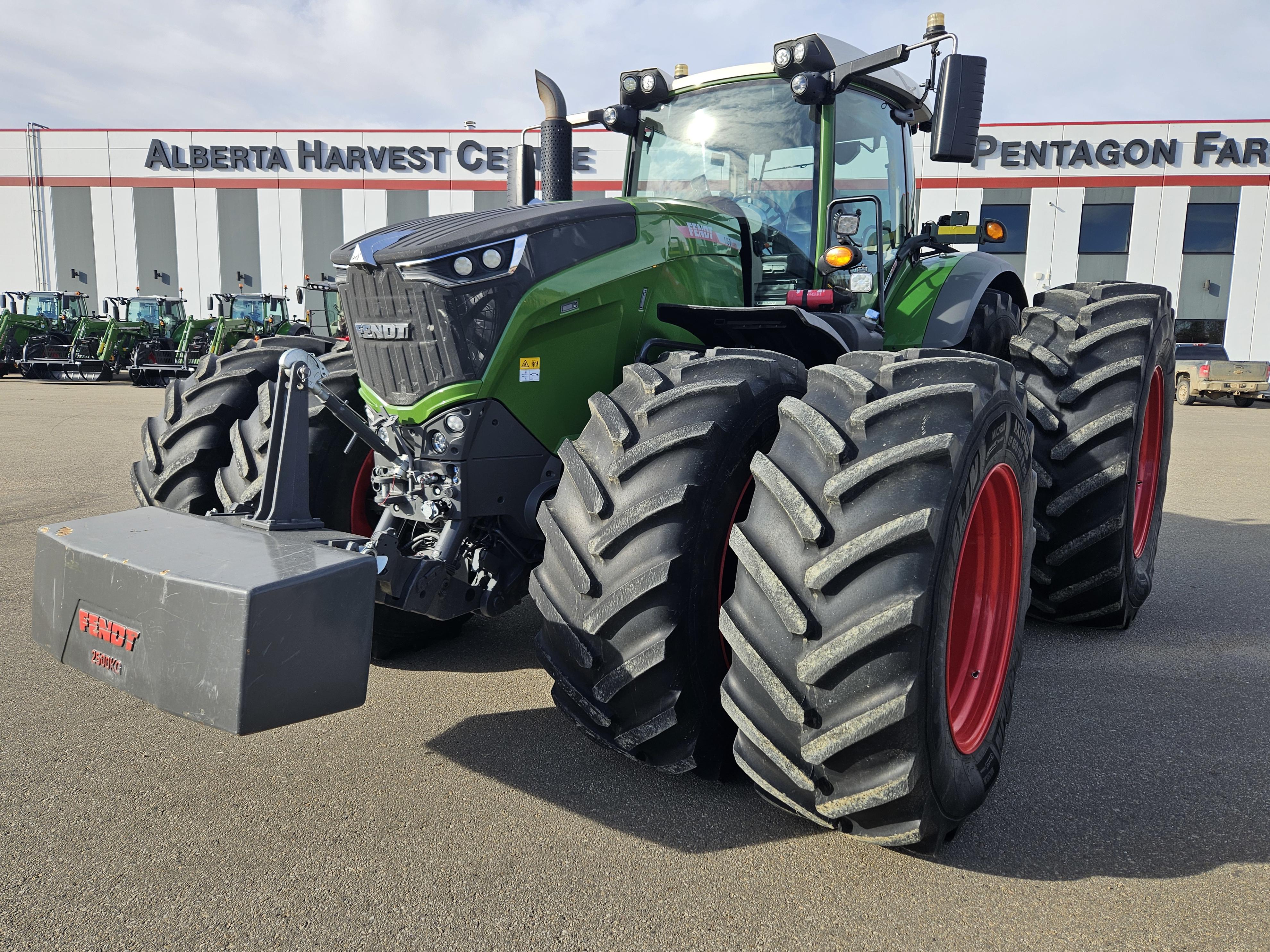 2019 Fendt 1050 Tractor