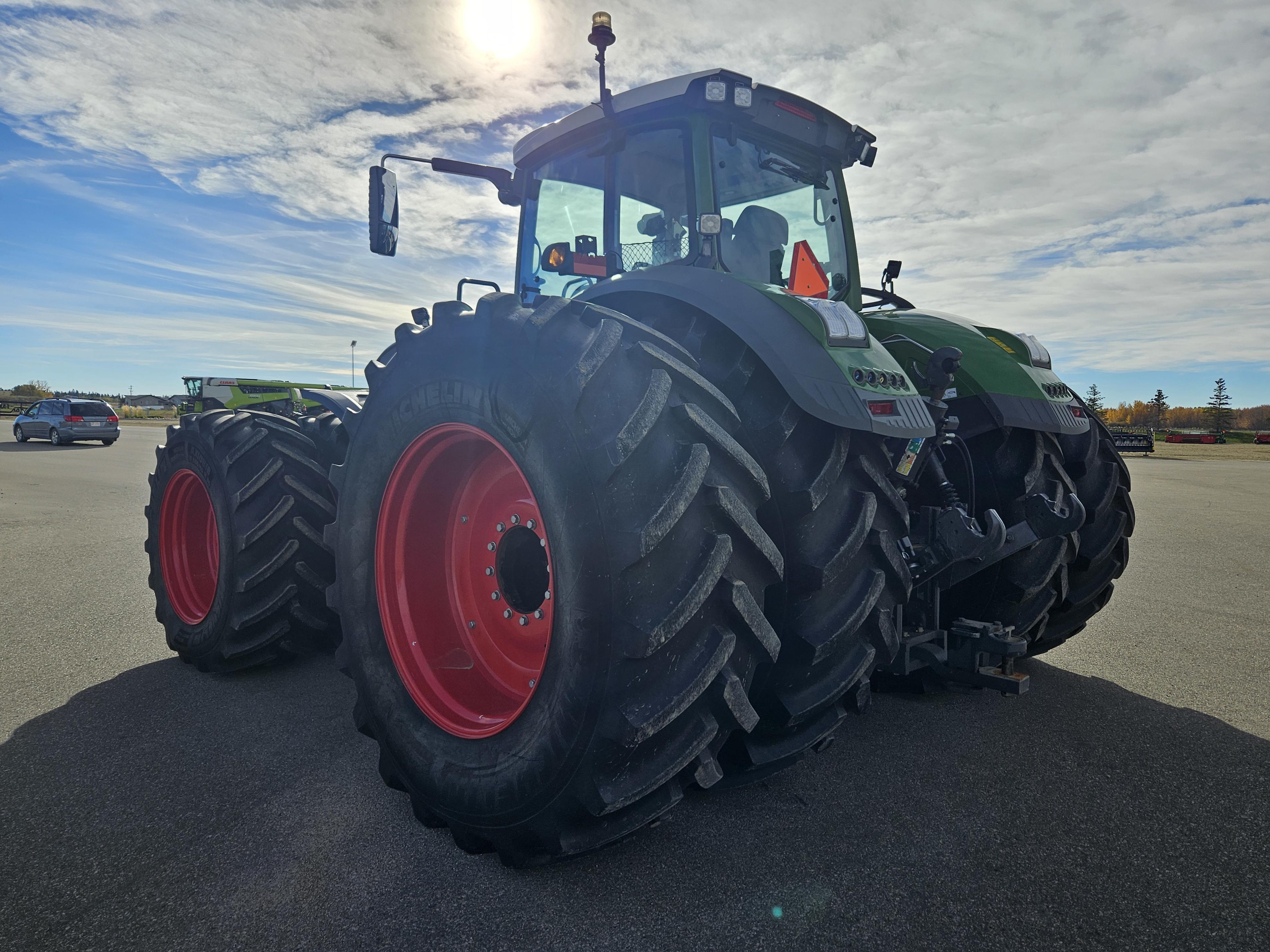 2019 Fendt 1050 Tractor