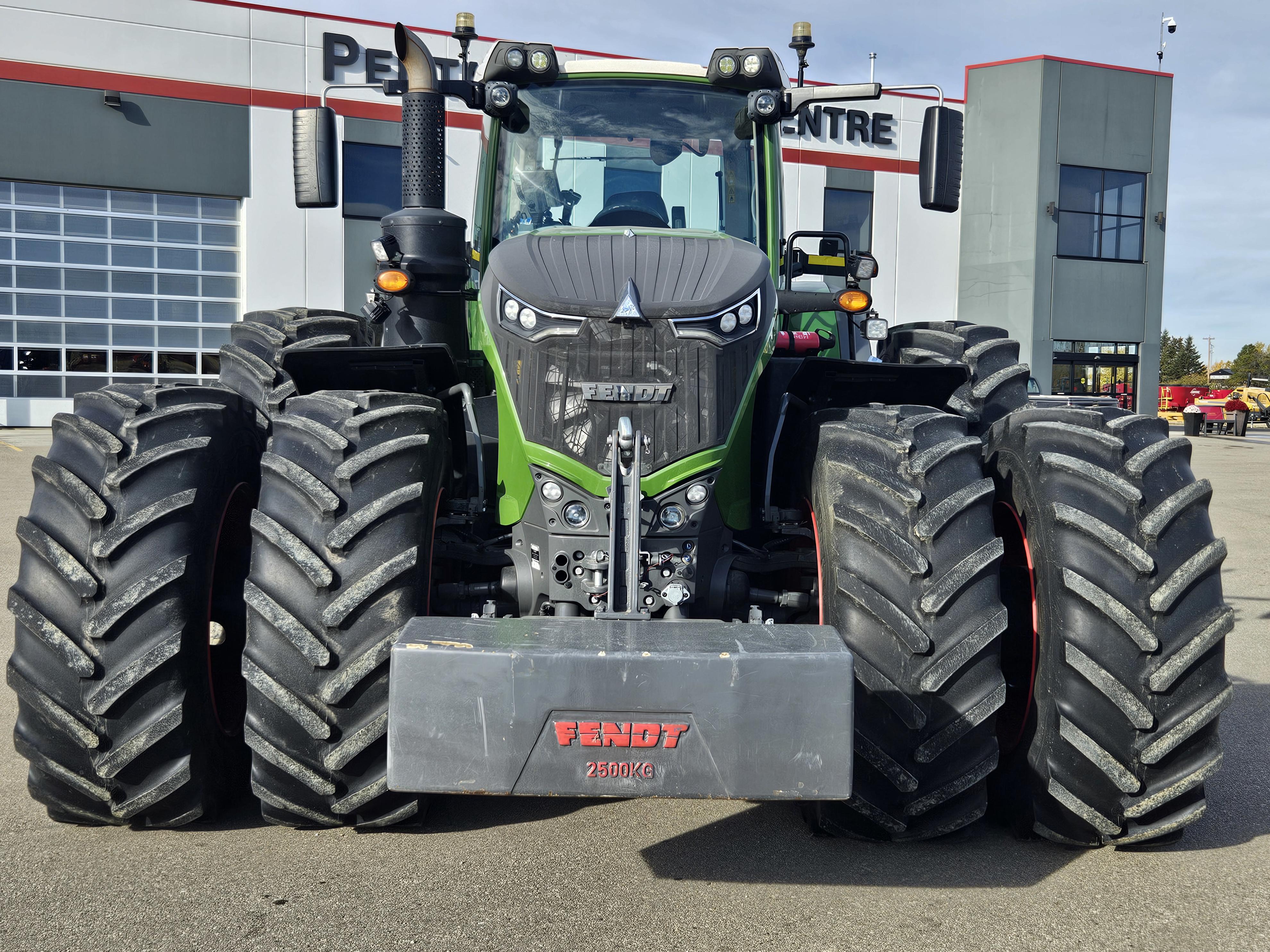 2019 Fendt 1050 Tractor