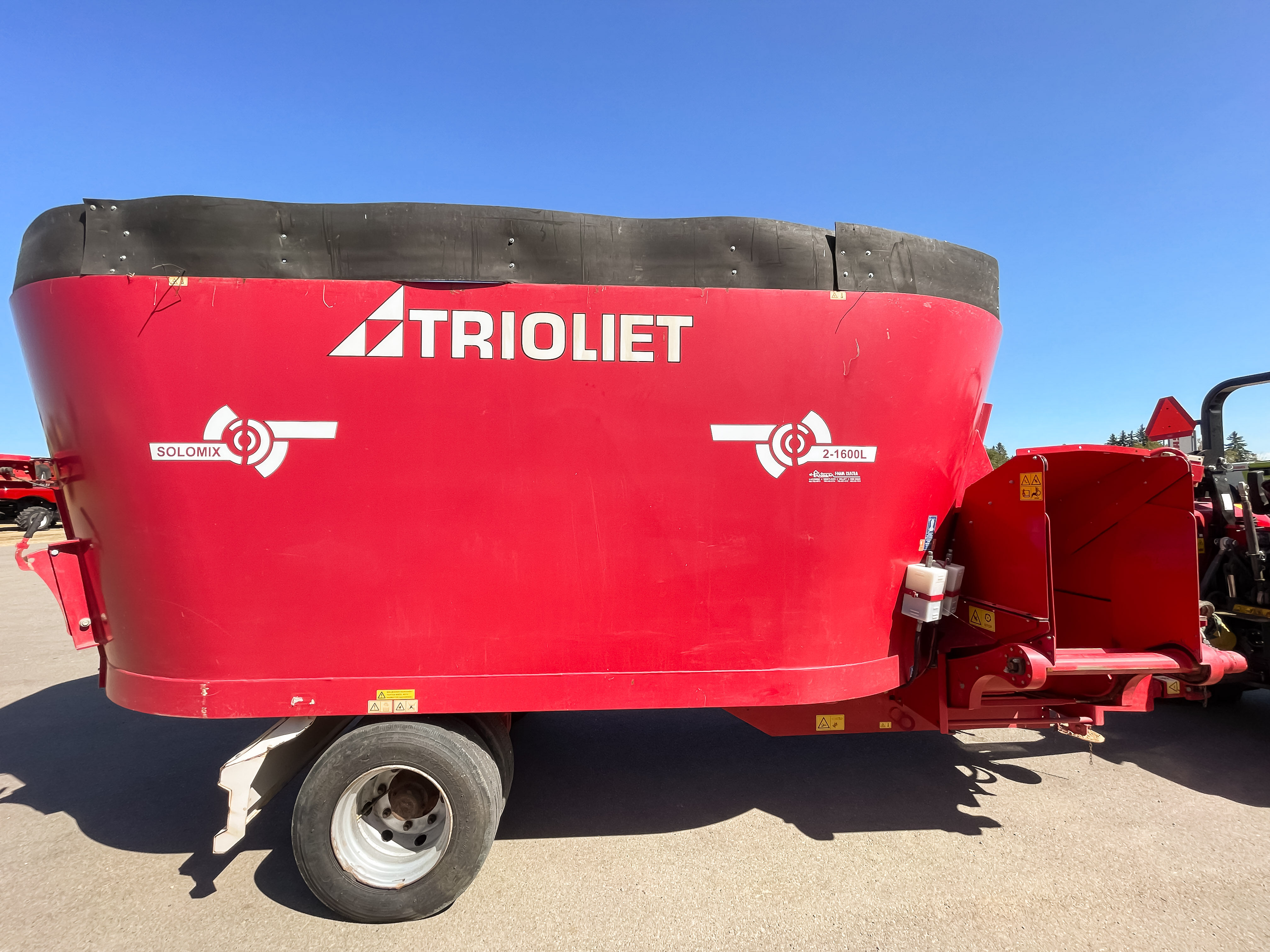 2014 Trioliet 1600L VLH-C Vertical Feed Mixer