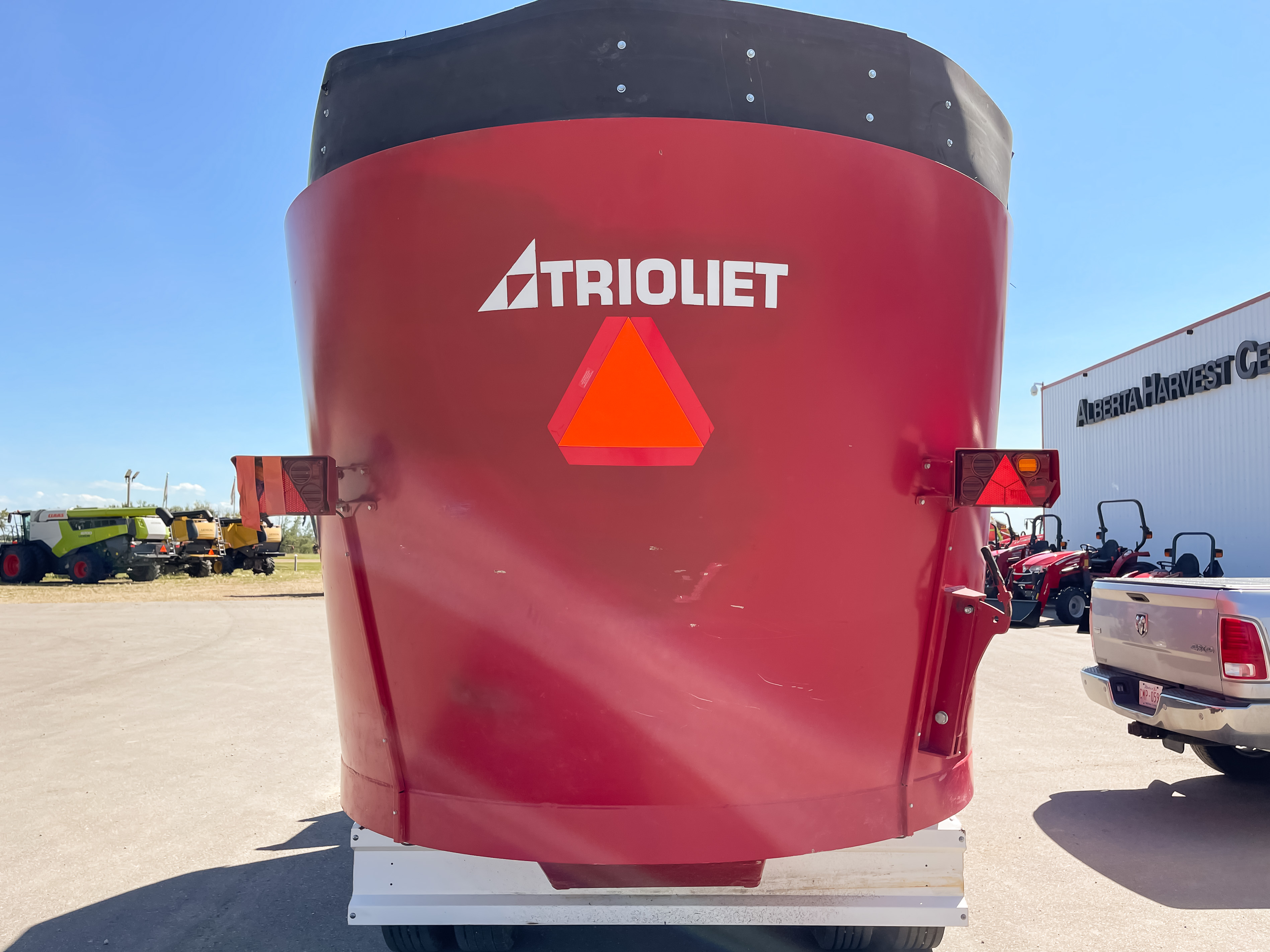 2014 Trioliet 1600L VLH-C Vertical Feed Mixer