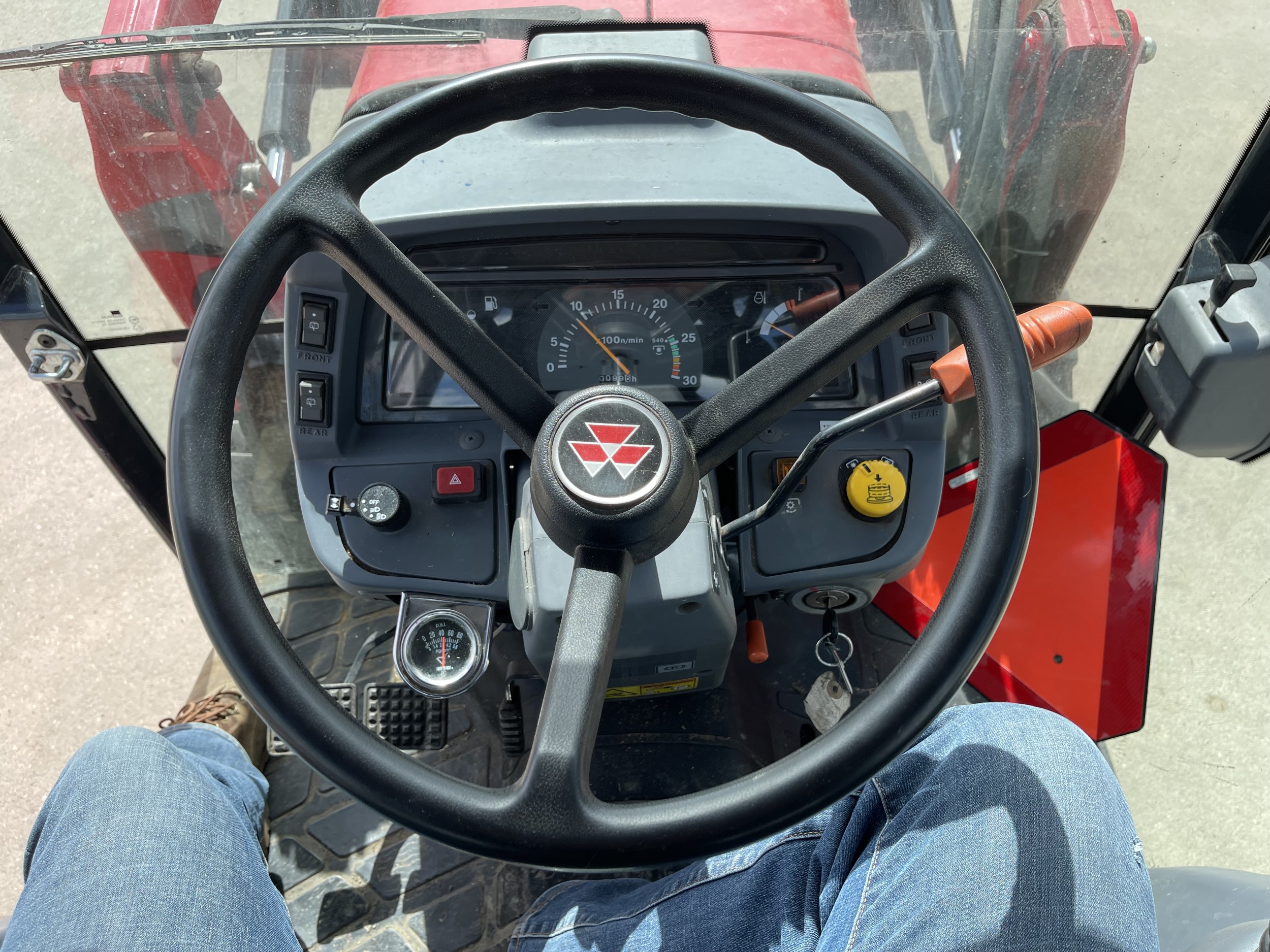 2011 Massey Ferguson 1635 Tractor