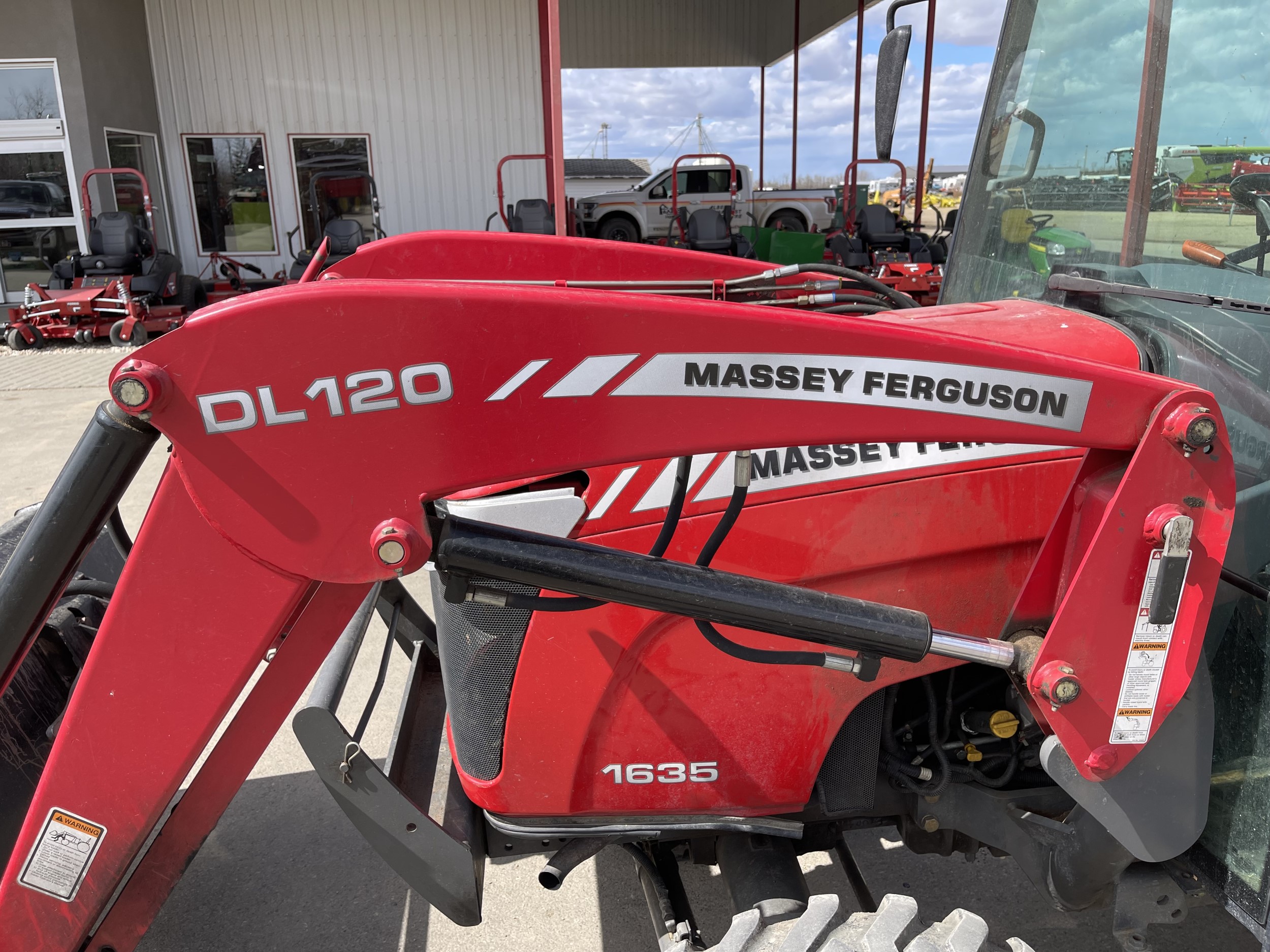 2011 Massey Ferguson 1635 Tractor