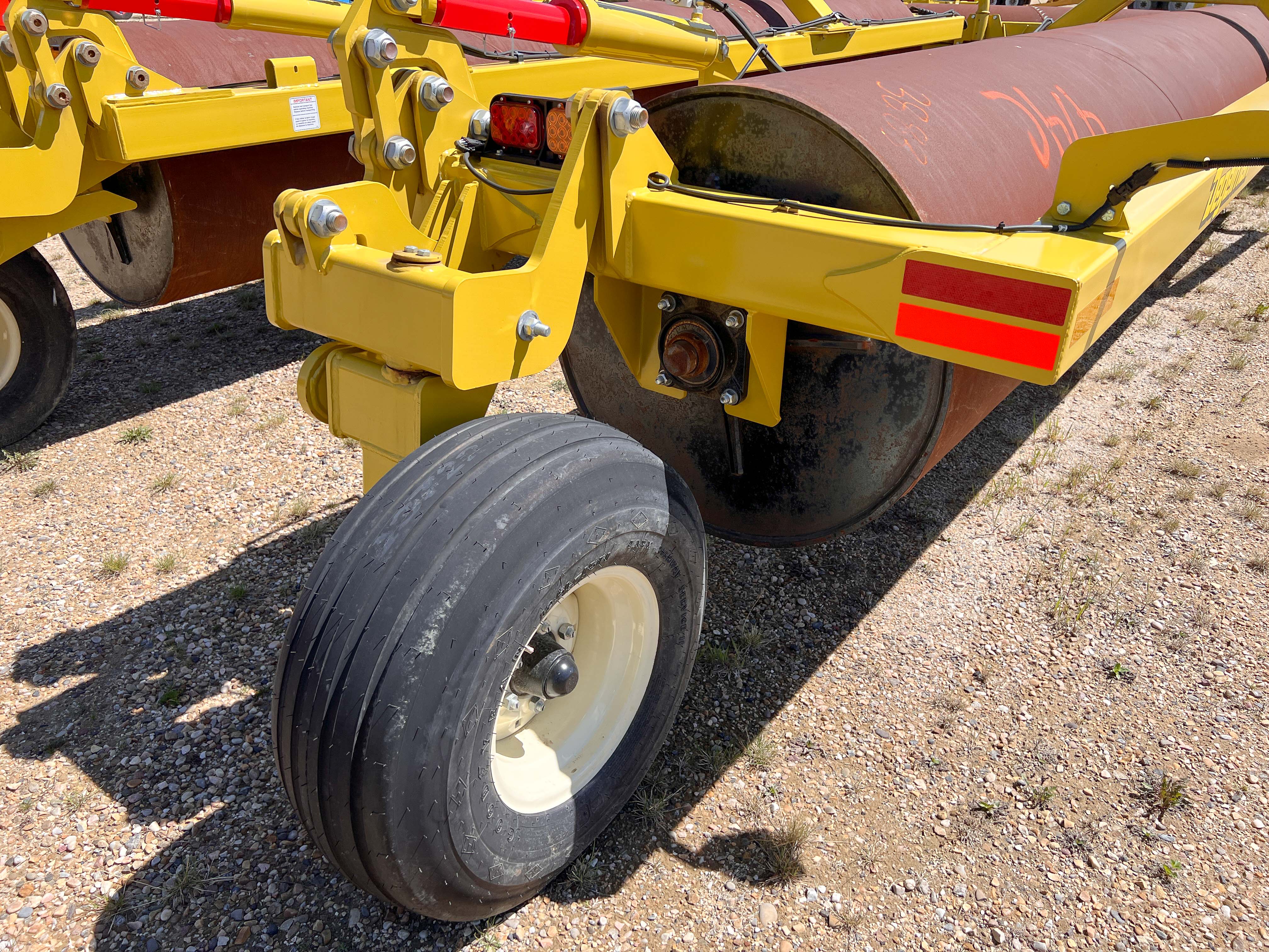 2023 Degelman LR7651 Land Roller