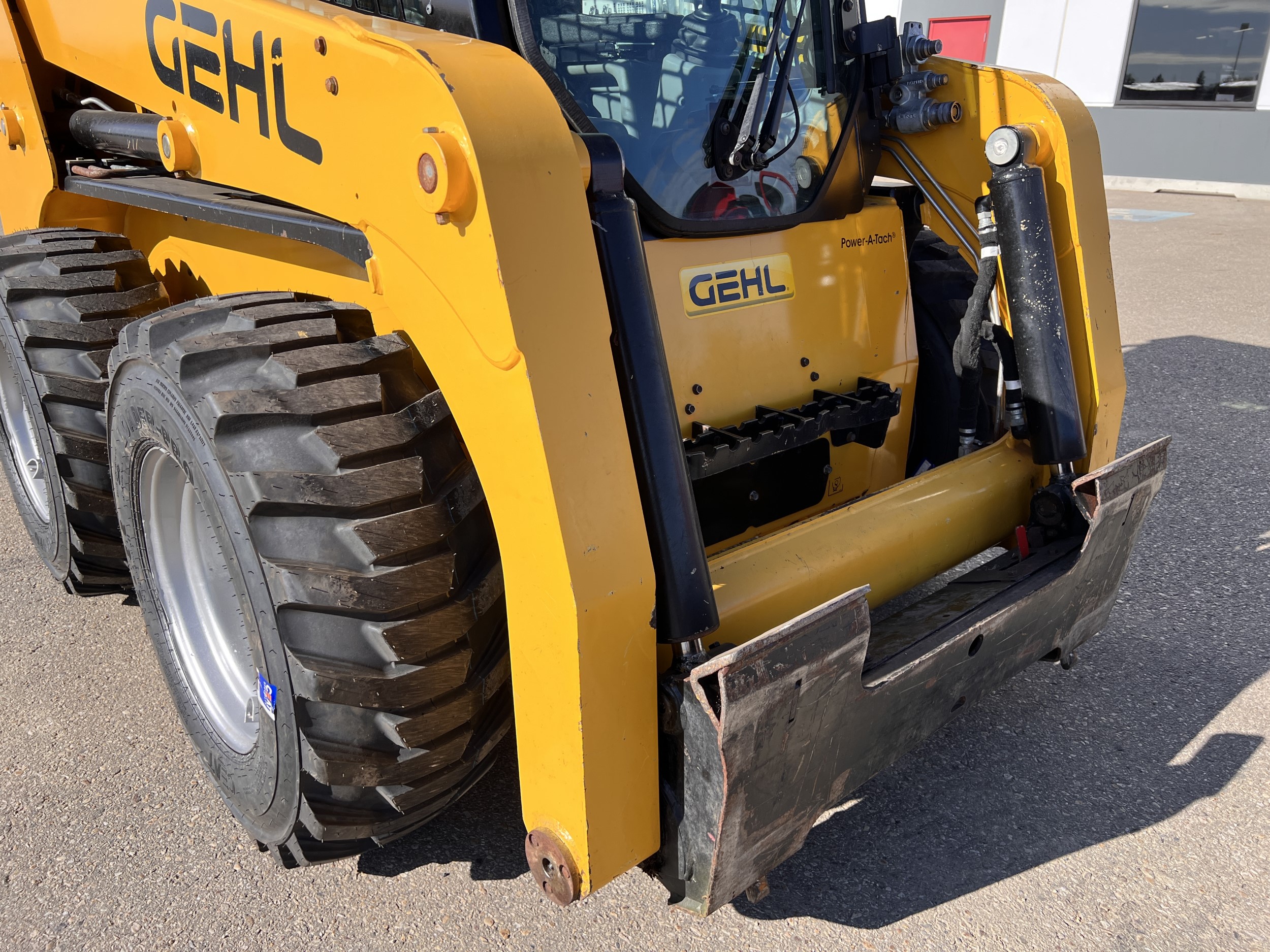 2019 Gehl R220 Skid Steer Loader