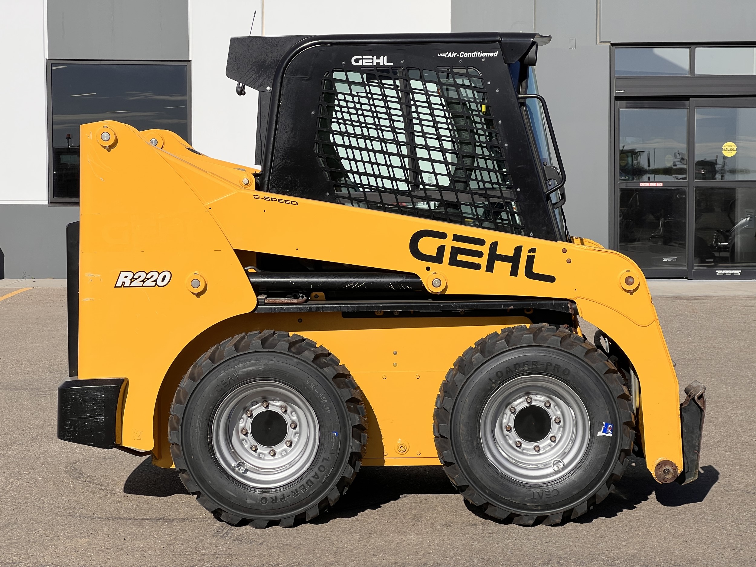 2019 Gehl R220 Skid Steer Loader