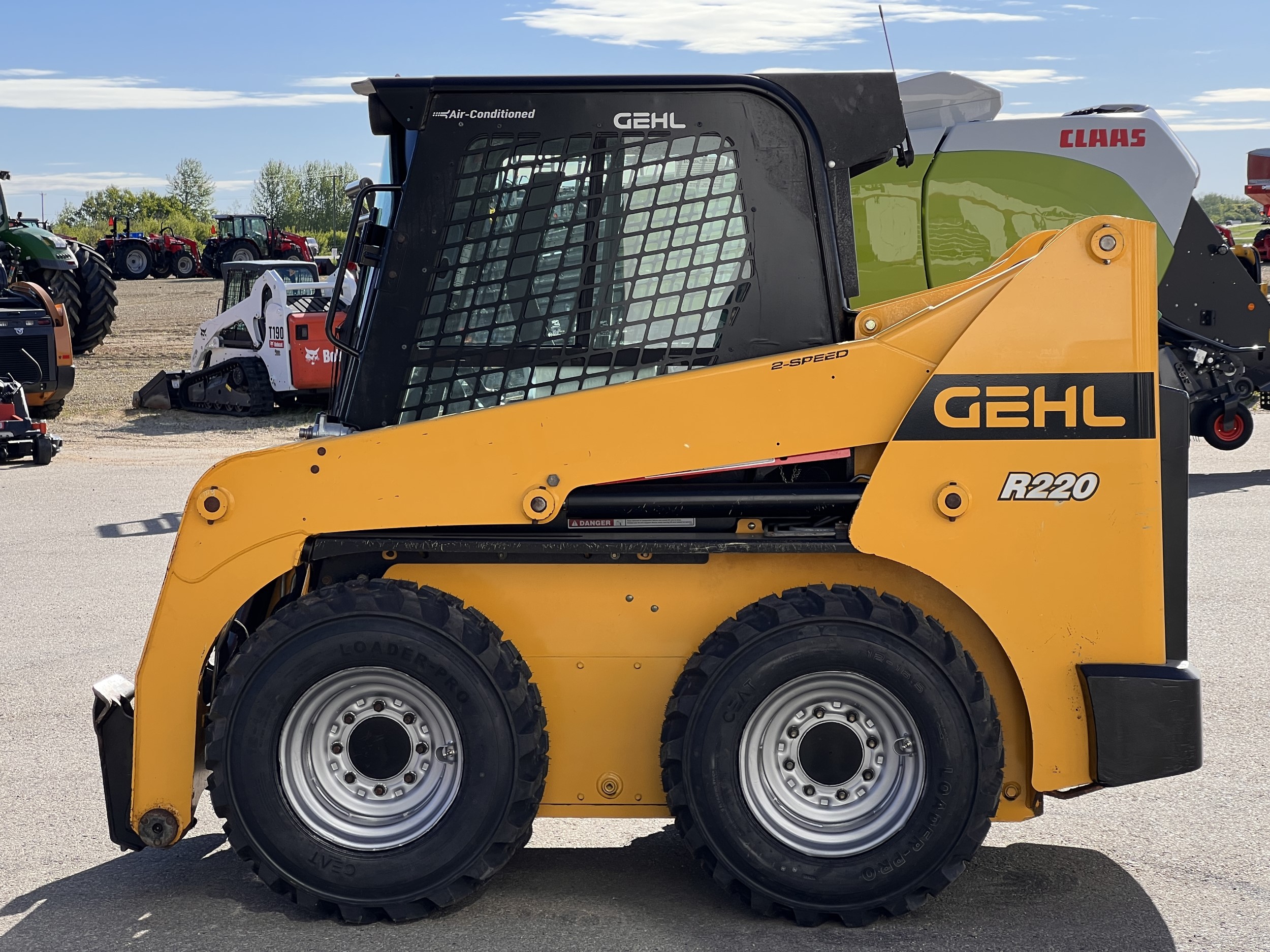 2019 Gehl R220 Skid Steer Loader