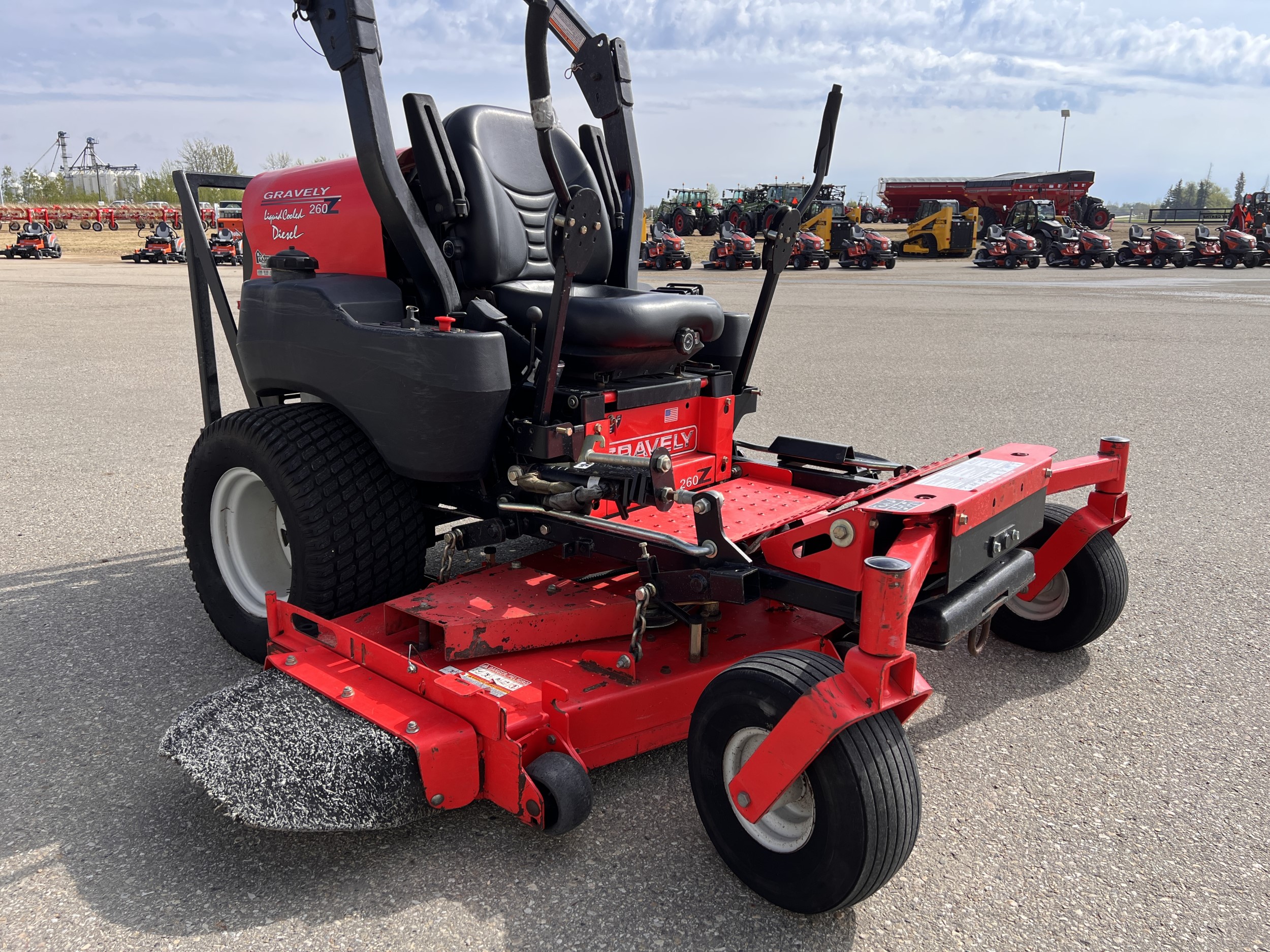 Gravely 260Z-26 Mower/Zero Turn