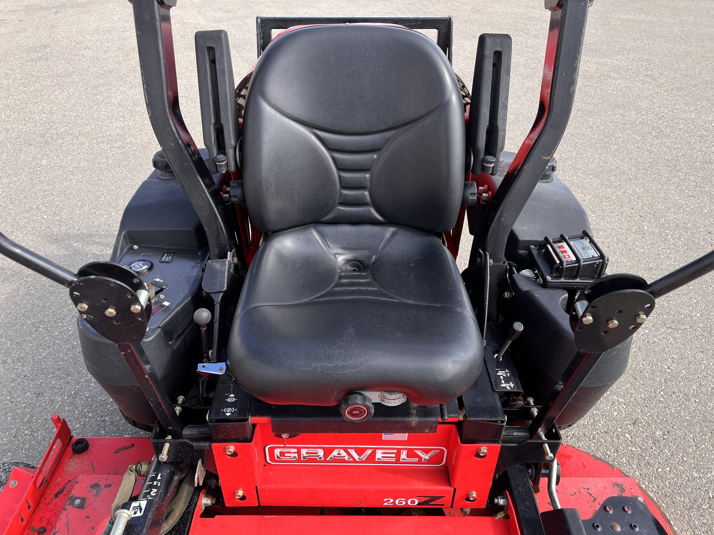 Gravely 260Z-26 Mower/Zero Turn