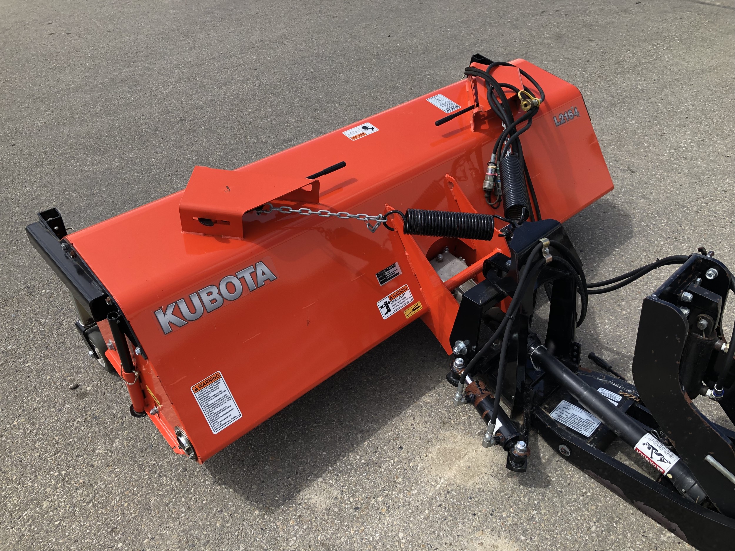 2007 Kubota L2164 Sweeper