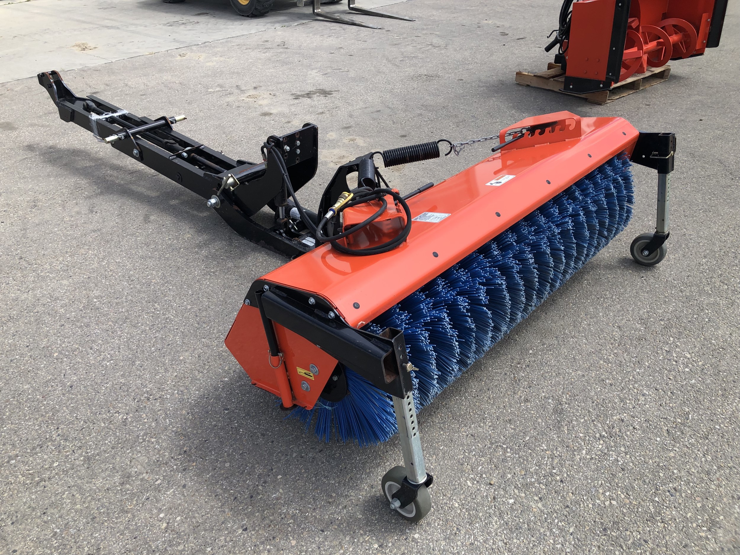 2007 Kubota L2164 Sweeper