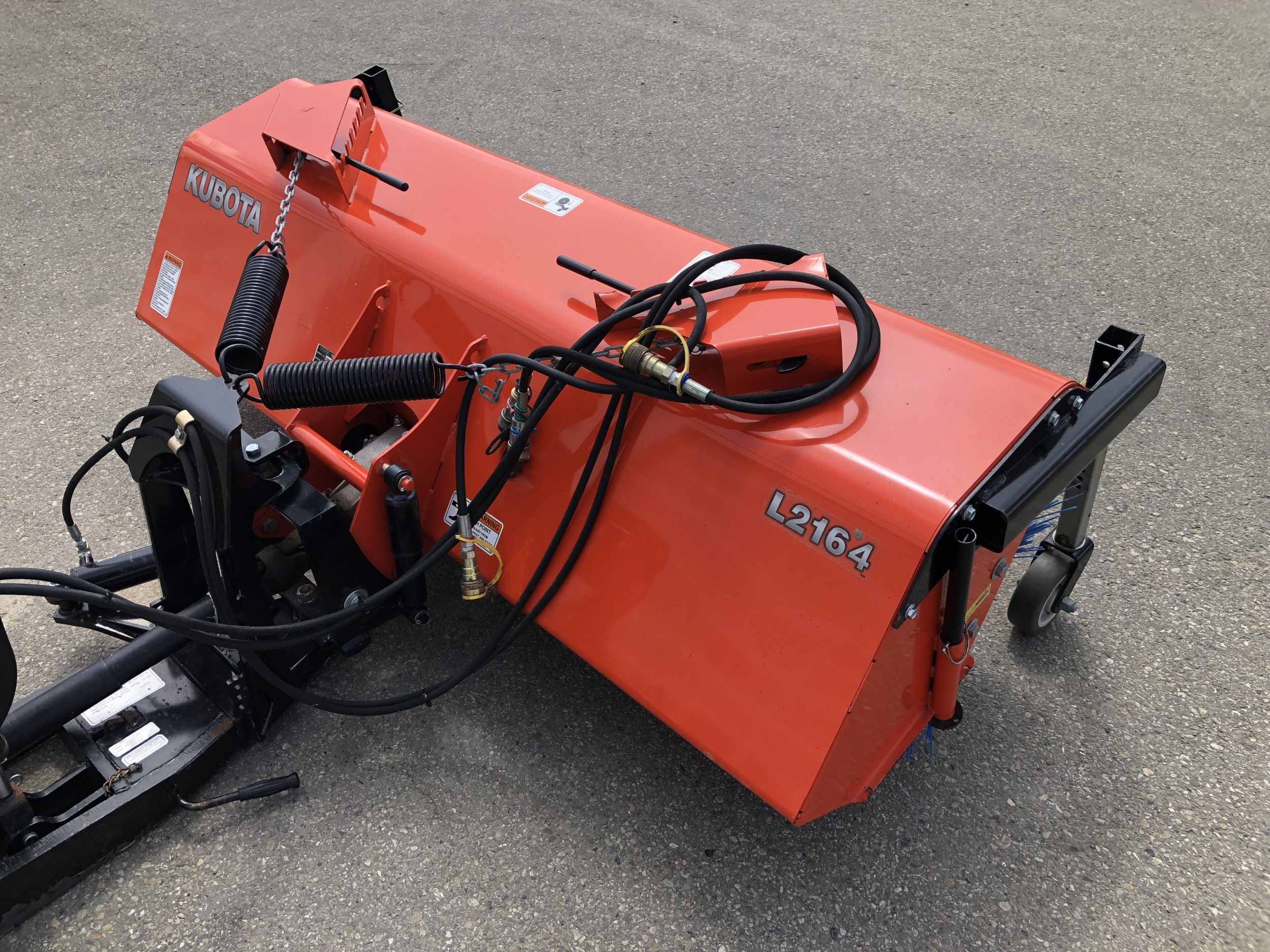 2007 Kubota L2164 Sweeper