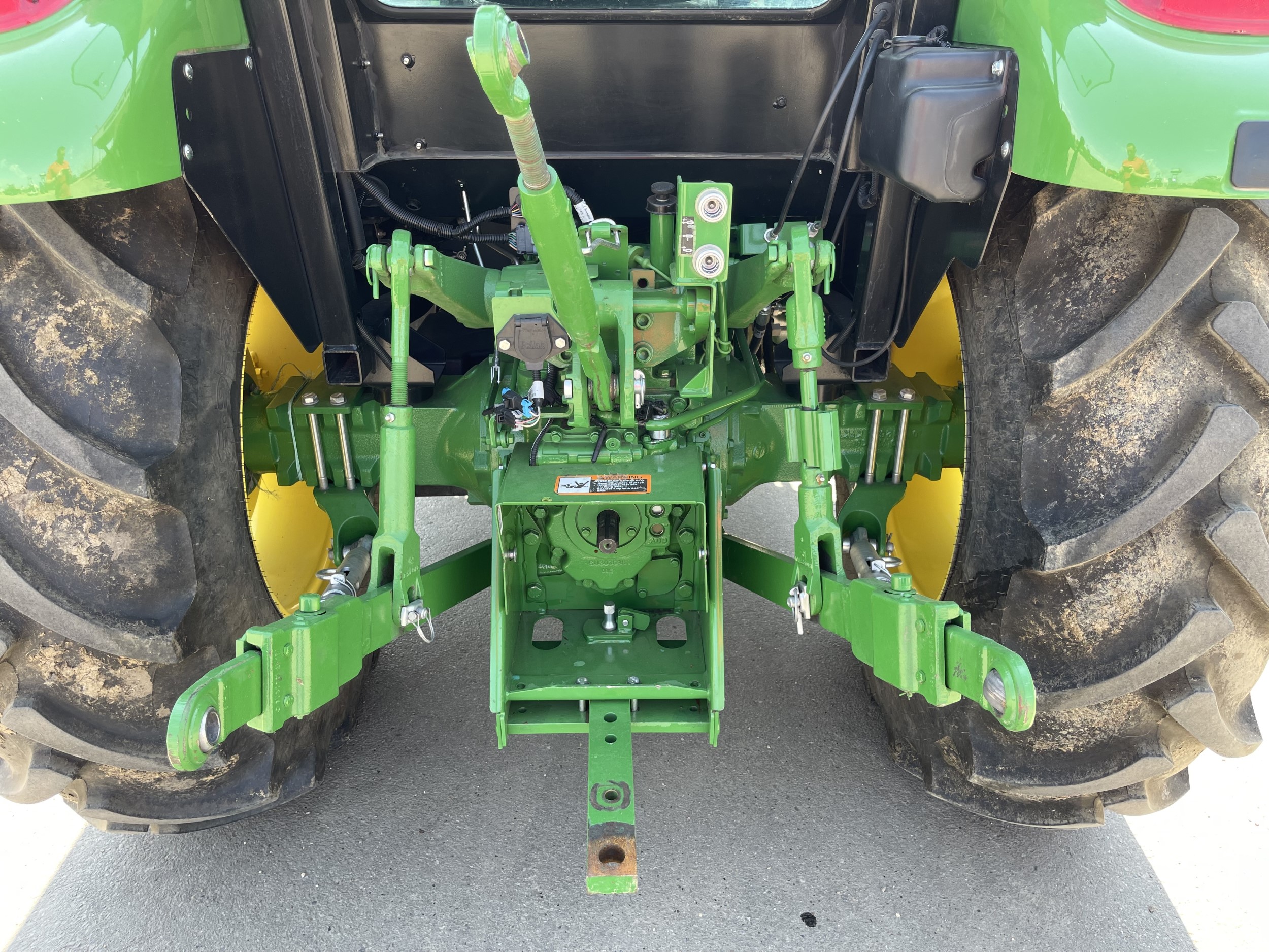 2021 John Deere 5075E Tractor