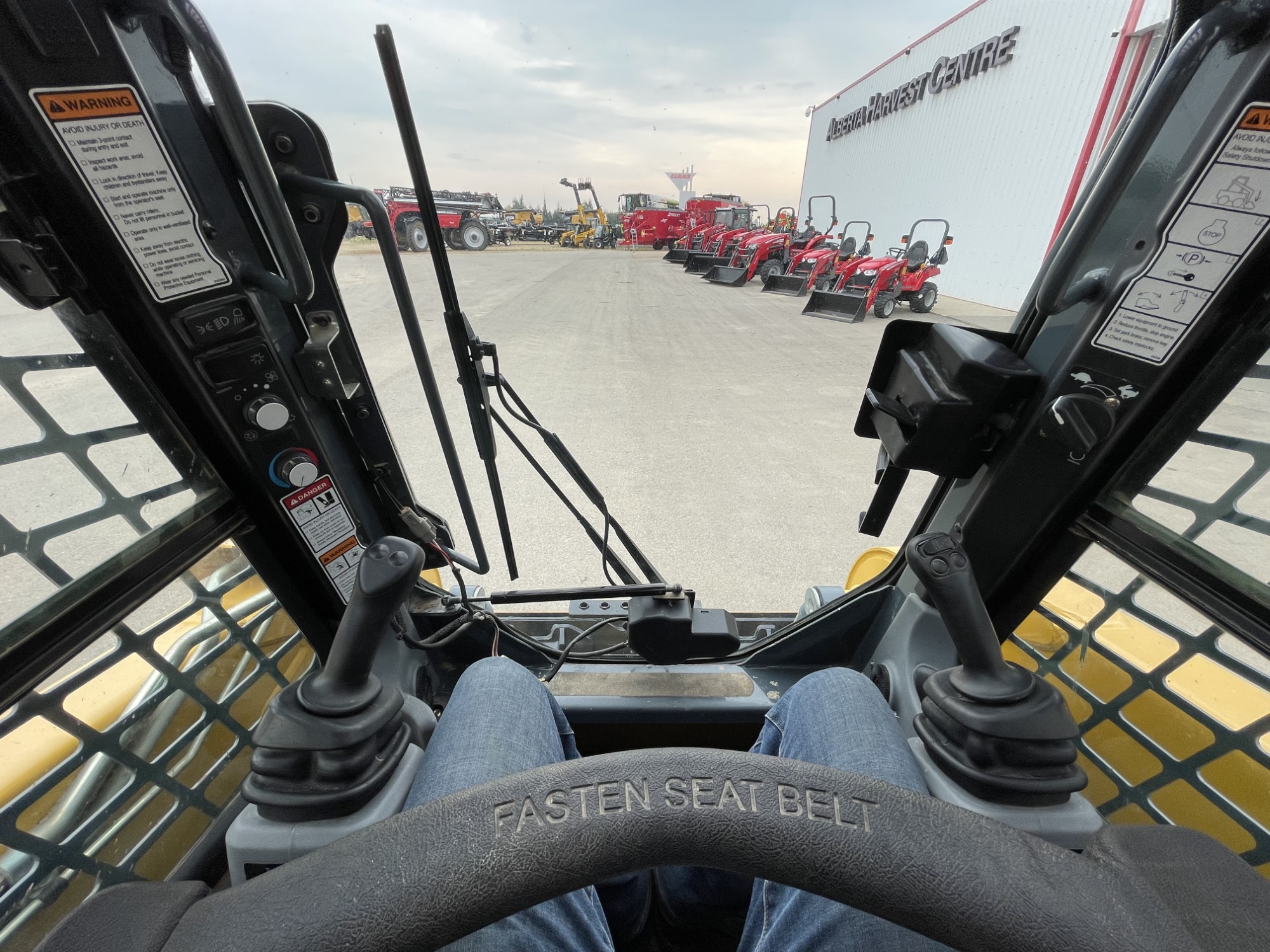 2015 Gehl R190 Skid Steer Loader