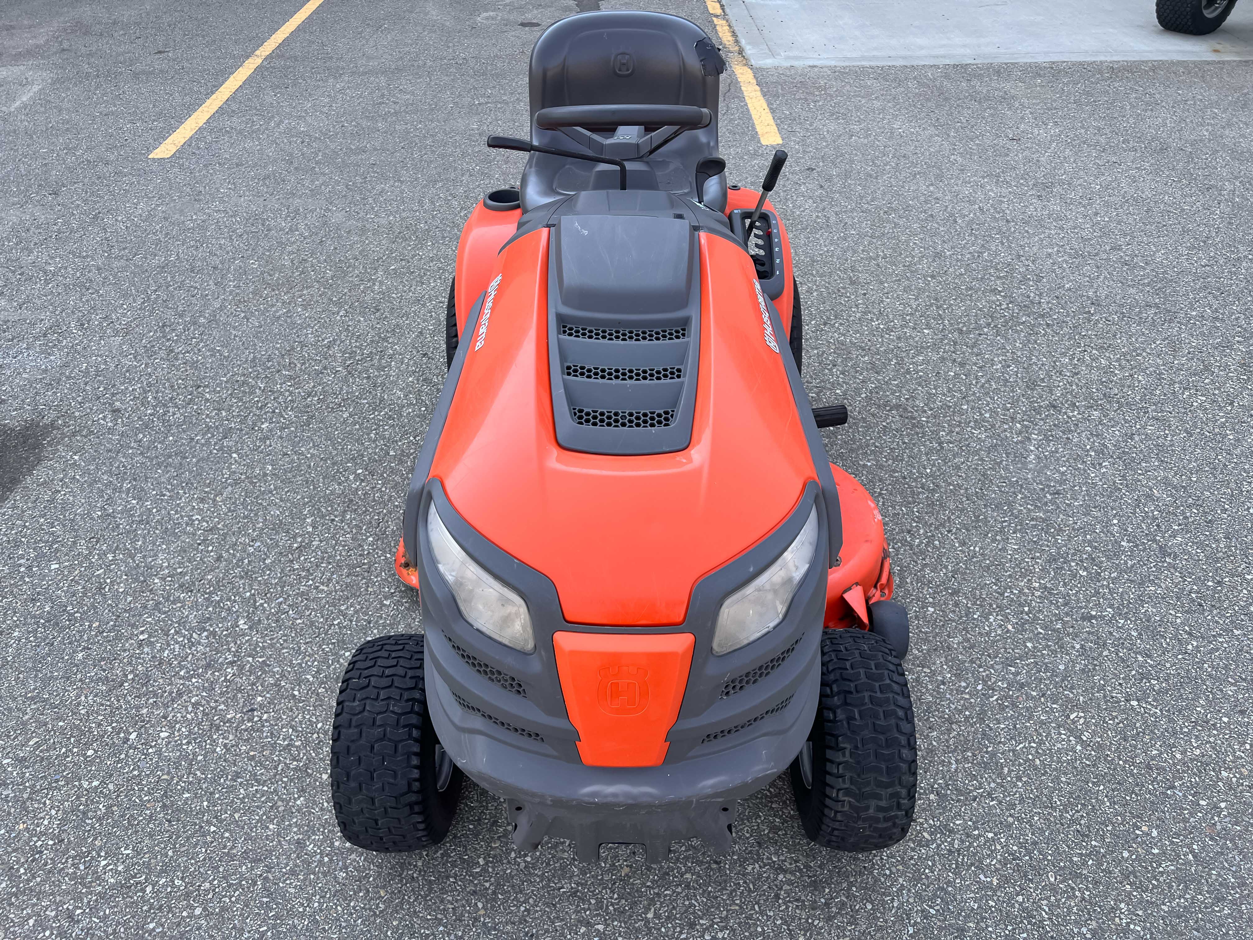 2012 Husqvarna YTH2042 Lawn Tractor