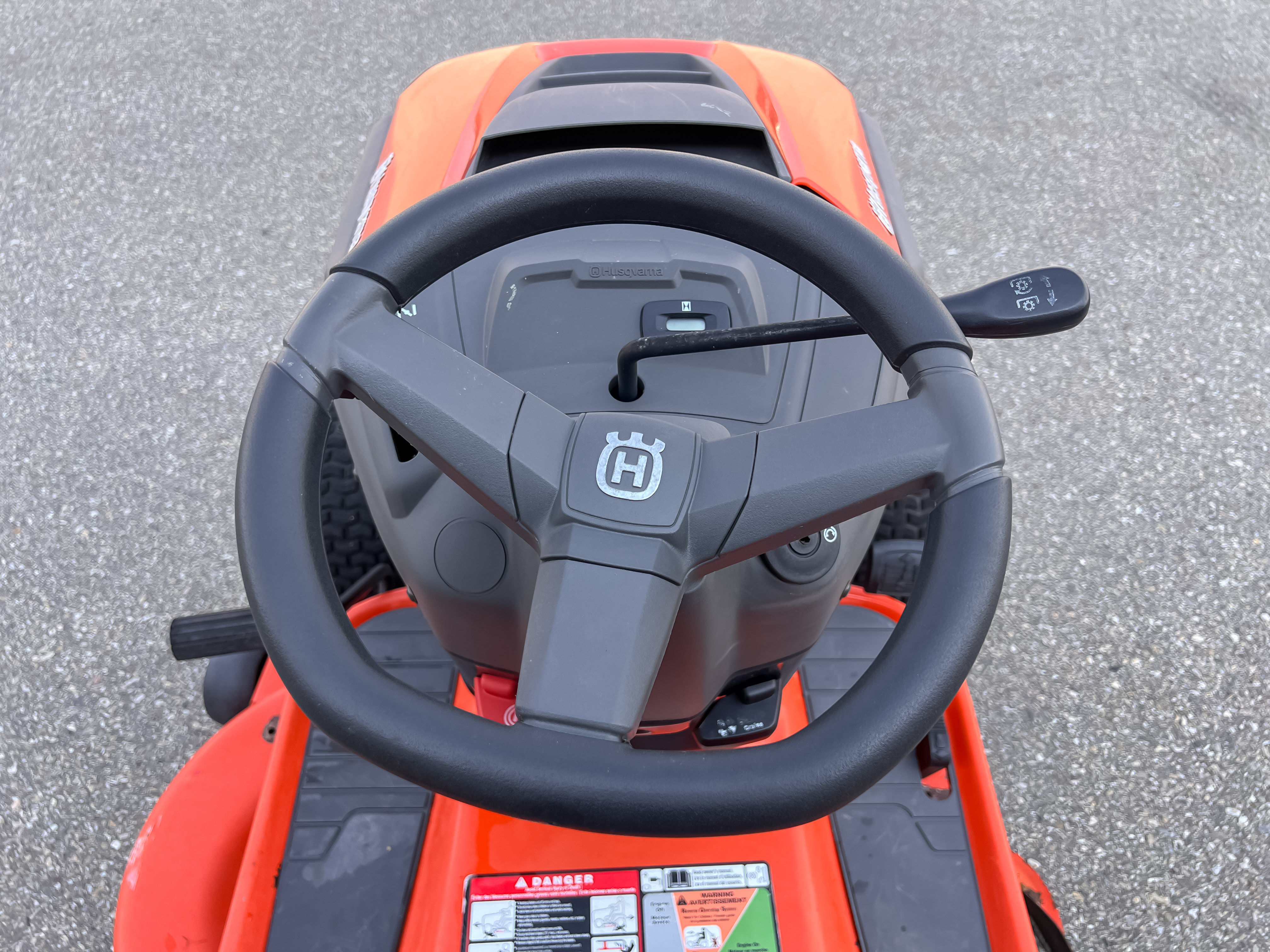 2012 Husqvarna YTH2042 Lawn Tractor