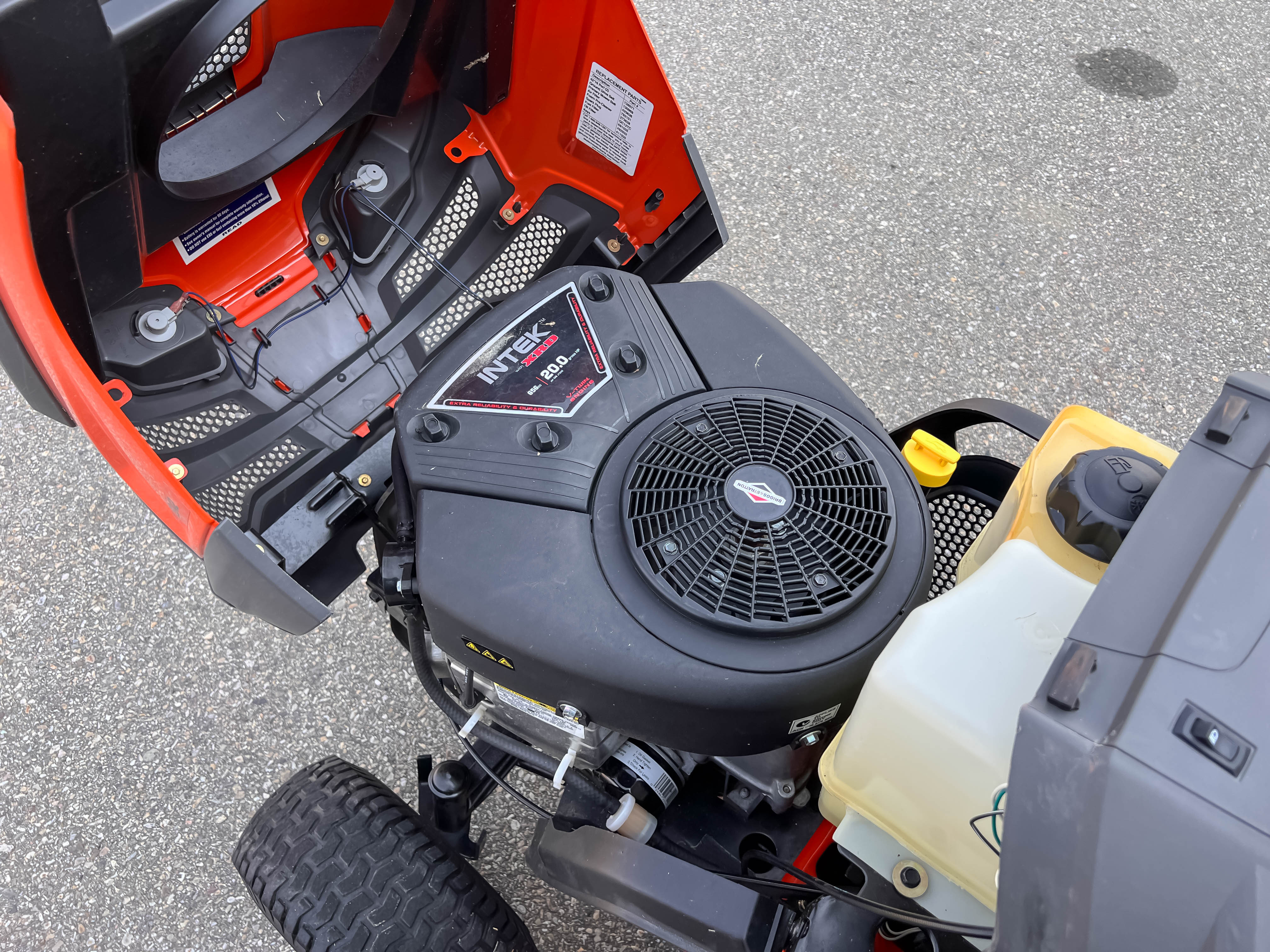 2012 Husqvarna YTH2042 Lawn Tractor