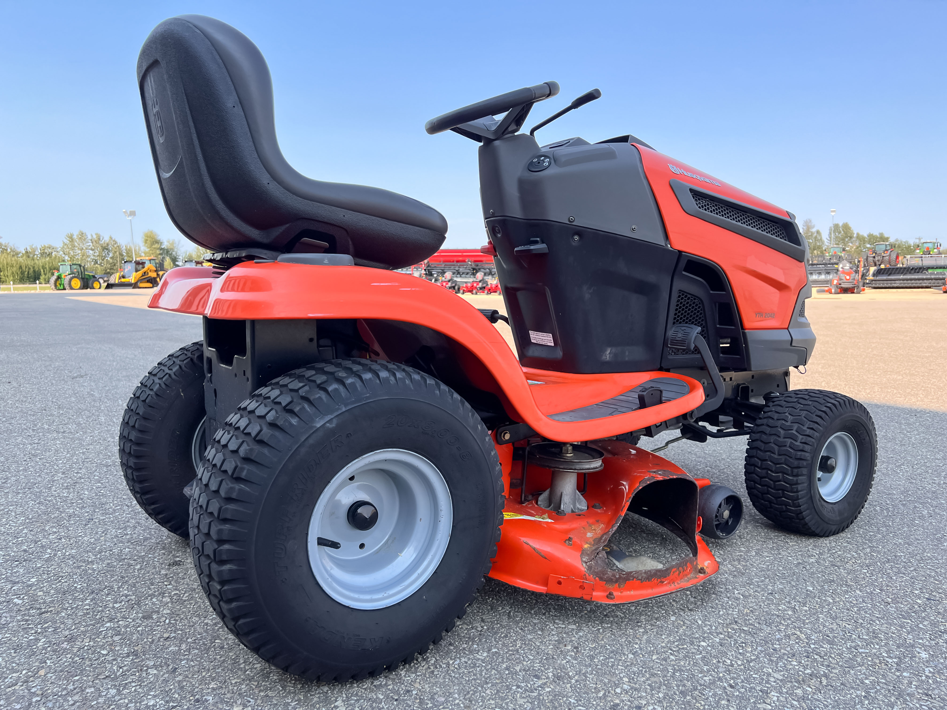 2012 Husqvarna YTH2042 Lawn Tractor