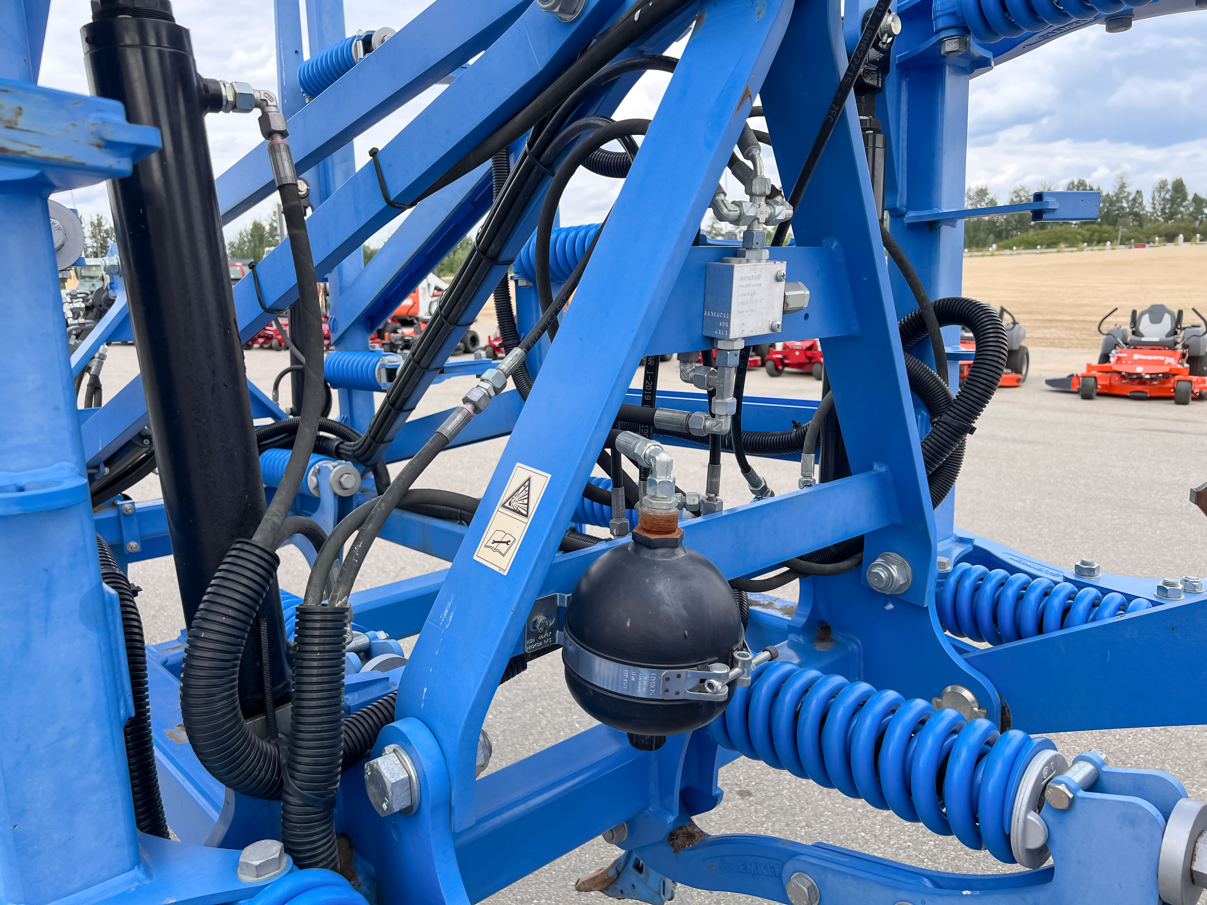 2019 LEMKEN KARAT 9/700KUA Field Cultivator