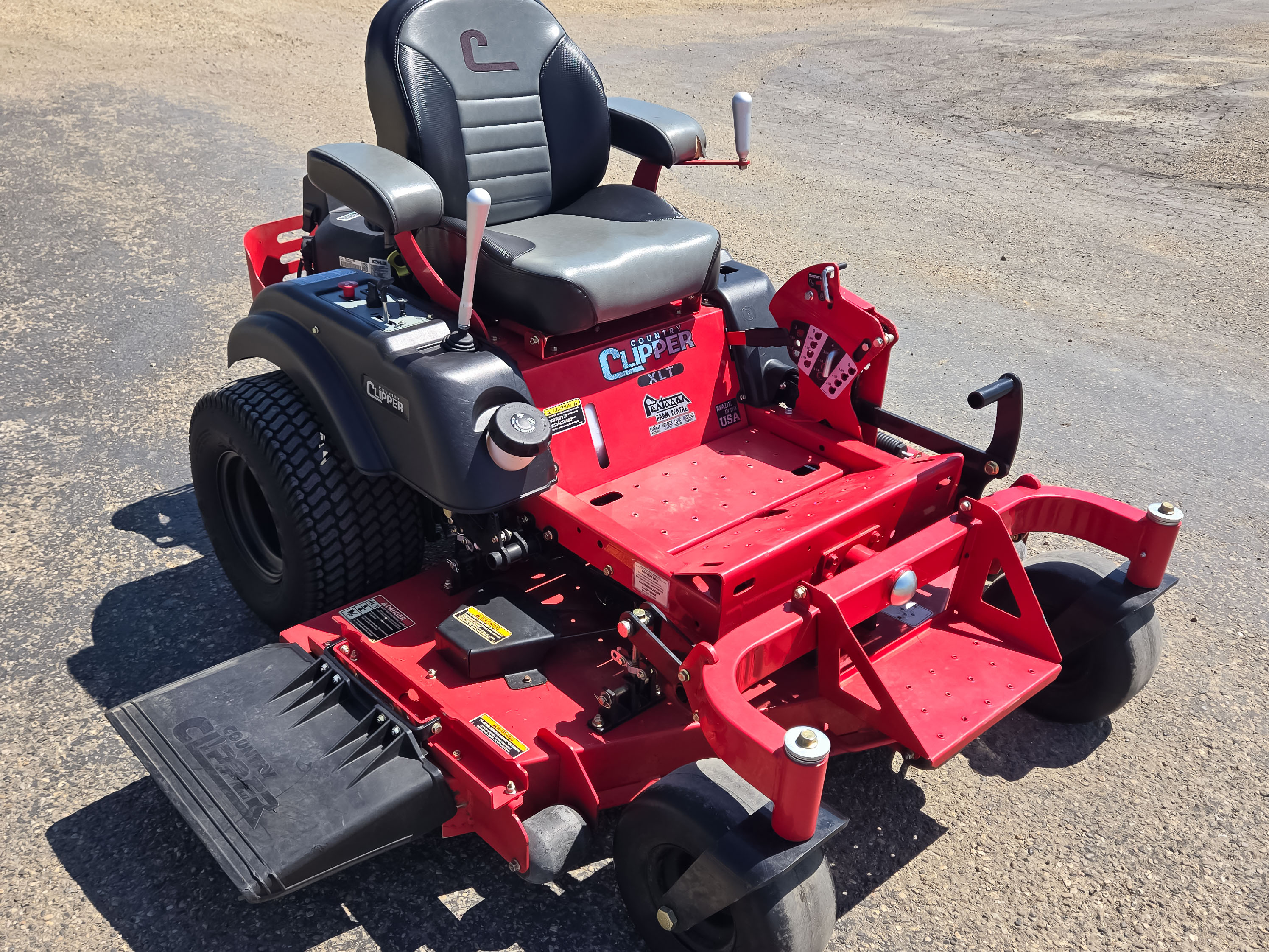 2020 Country Clipper XLT60 Mower/Zero Turn